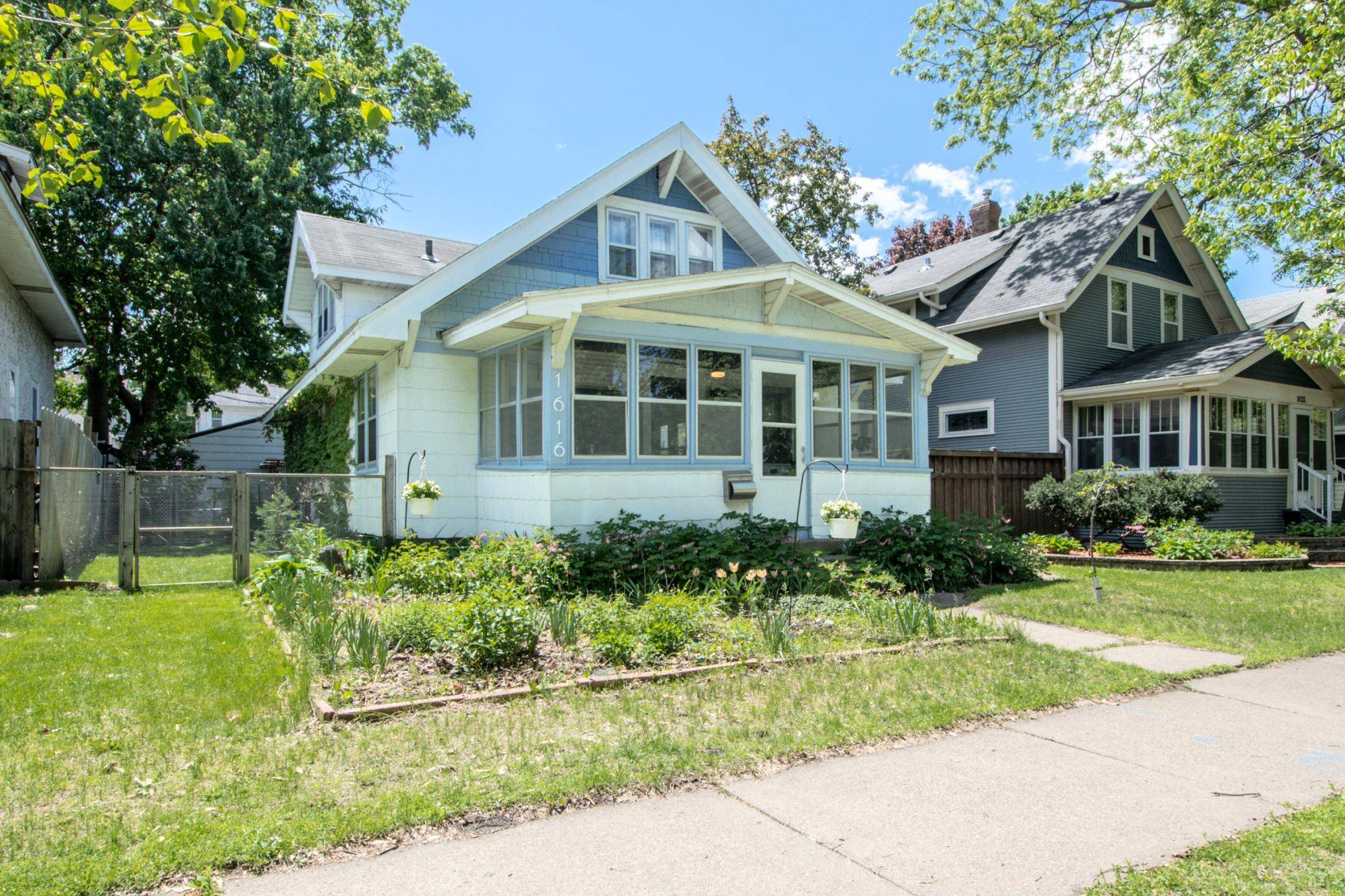Saint Paul, MN 55104,1616 Thomas AVE