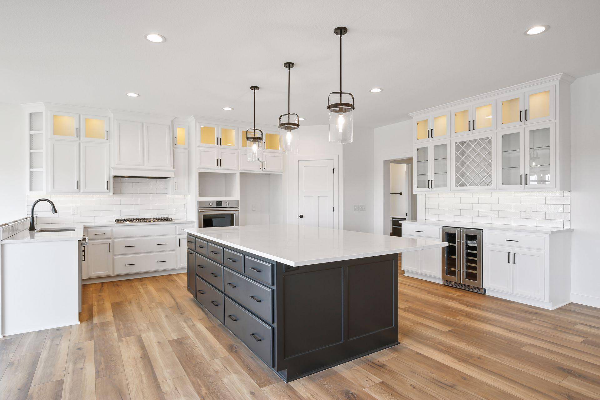 Apple Valley, MN 55124,13937 Ember CT
