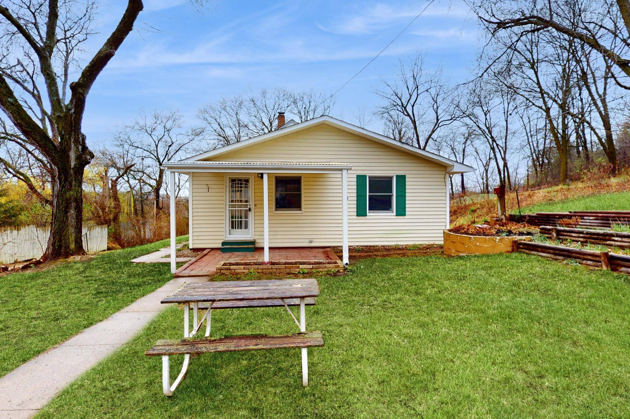 Cannon Falls, MN 55009,30256 Oak LN