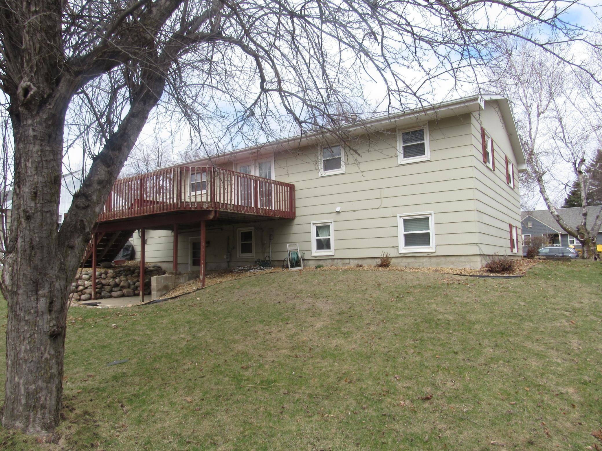 Worthington, MN 56187,350 Lakehill DR