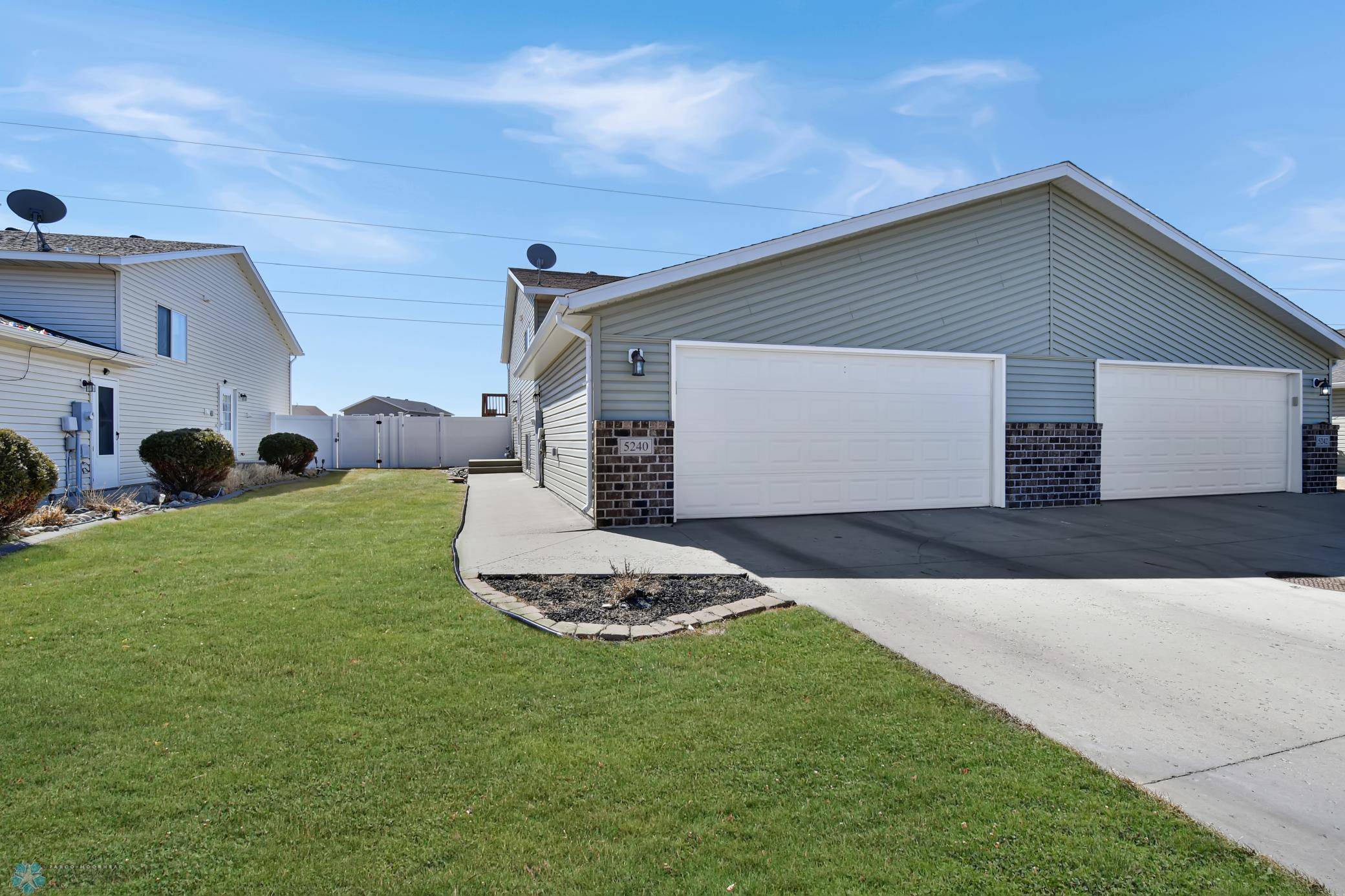 Fargo, ND 58104,5240 48th AVE S