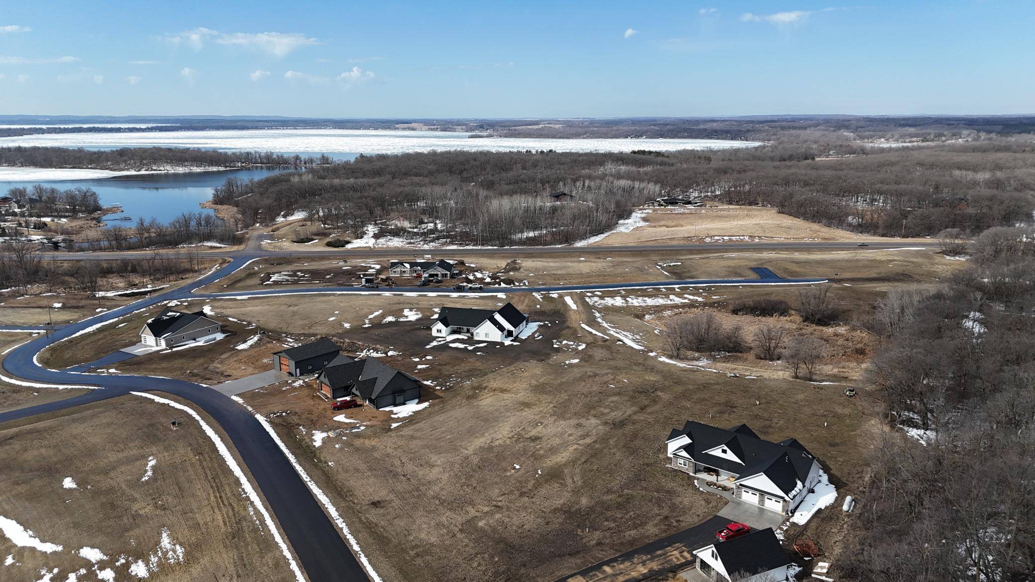 Detroit Lakes, MN 56501,14 Branch Creek RD