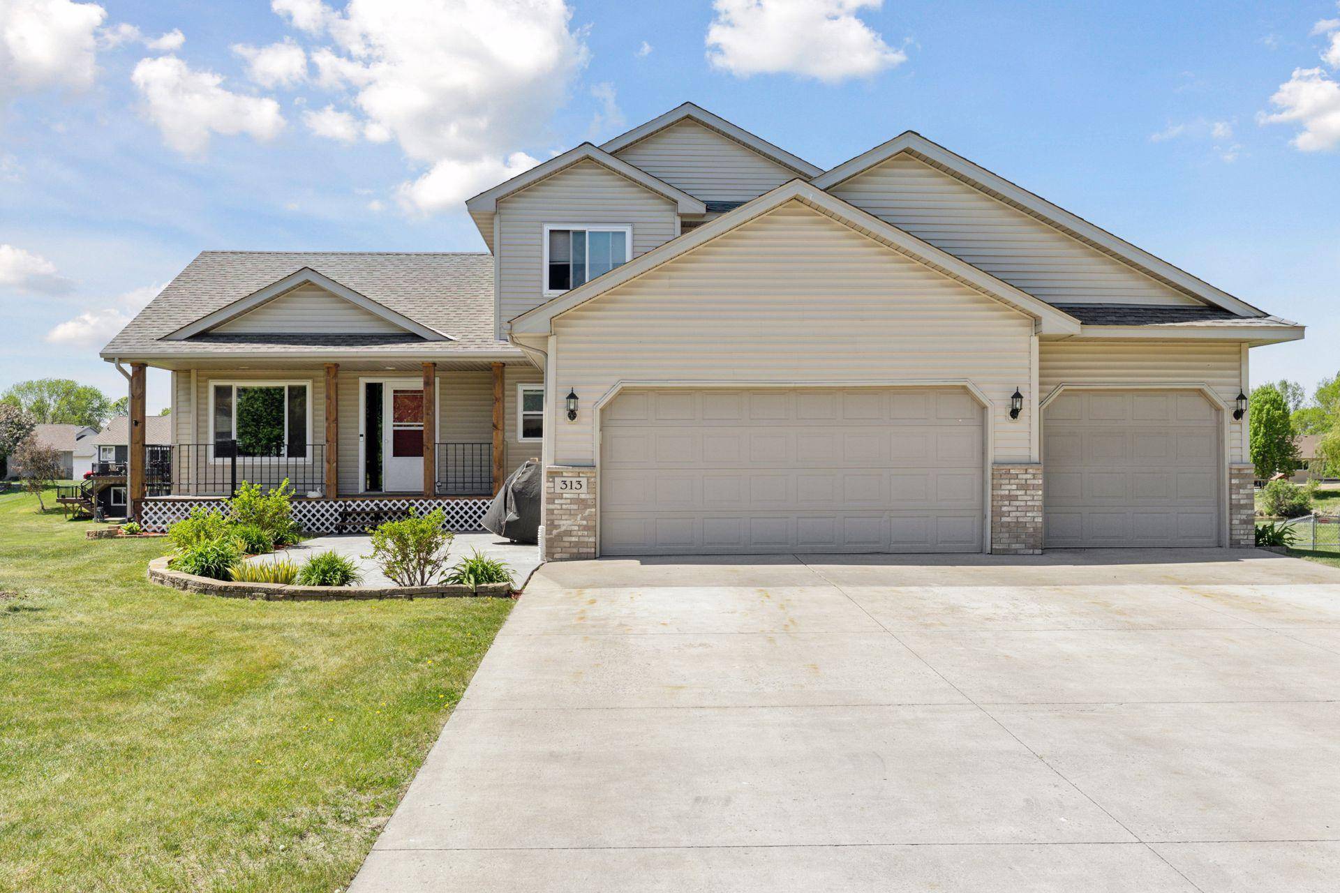 Saint Michael, MN 55376,313 Maple Knoll WAY NW
