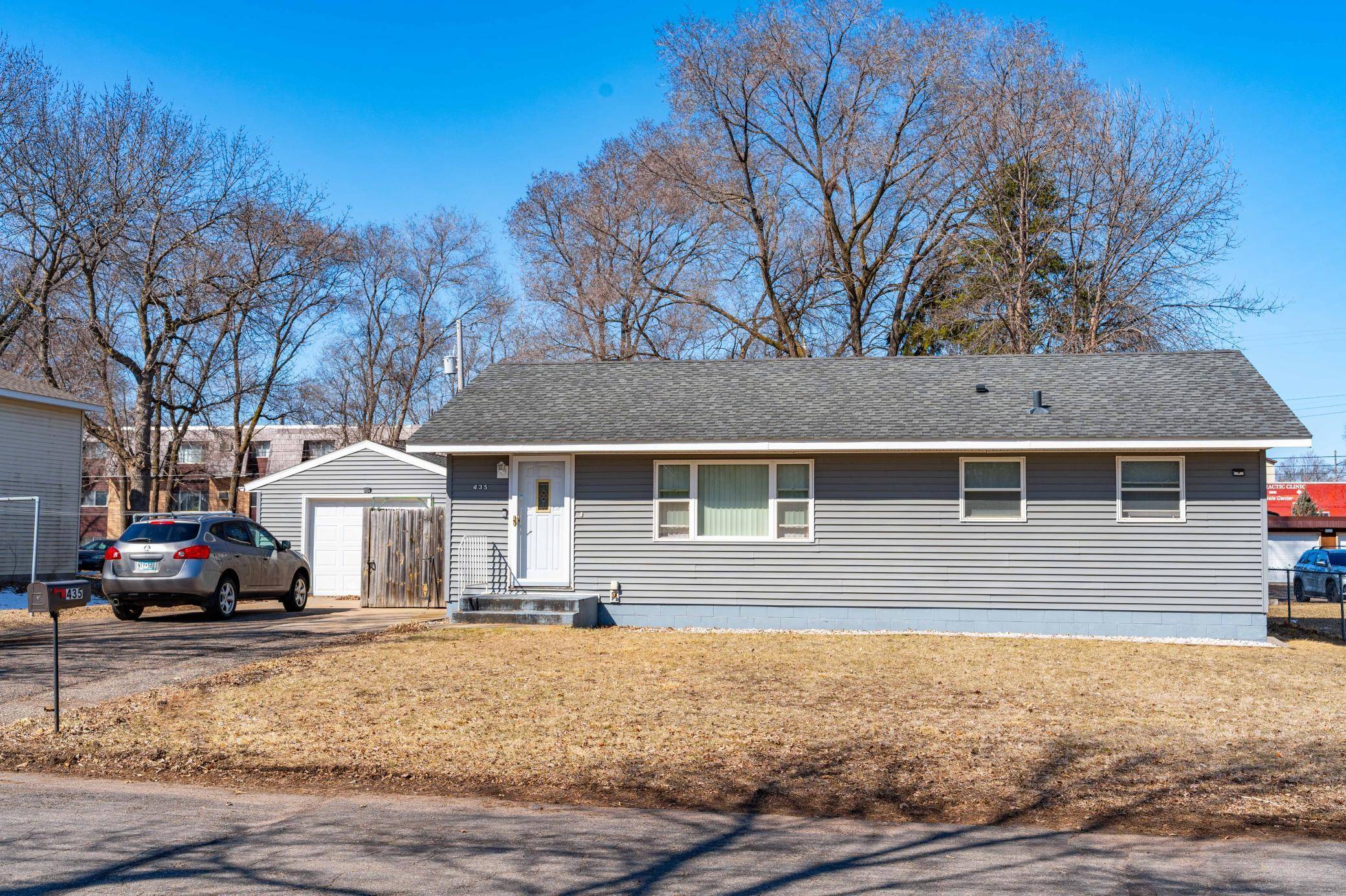 Saint Cloud, MN 56303,435 32nd AVE N