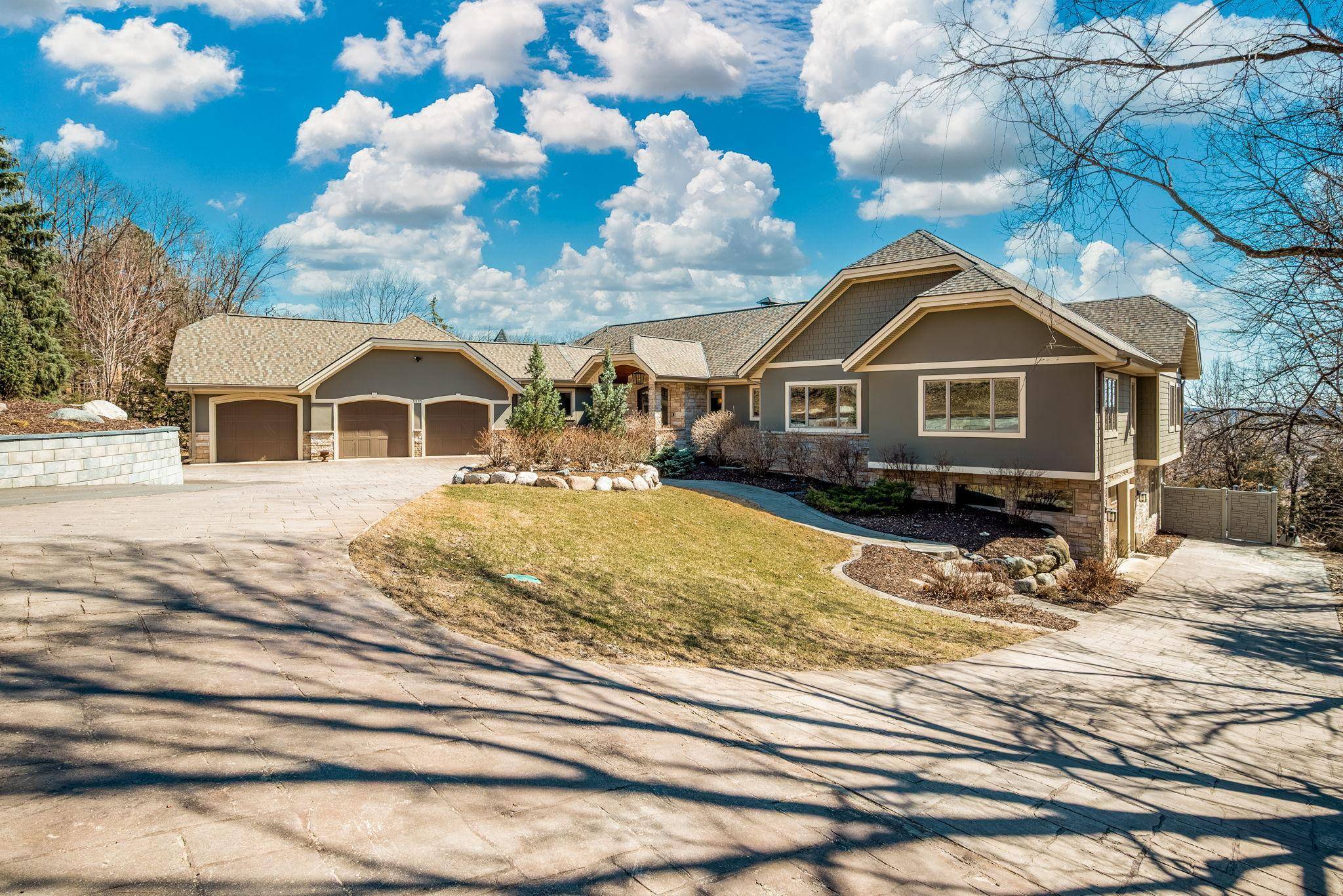 Eden Prairie, MN 55347,9995 Dell RD