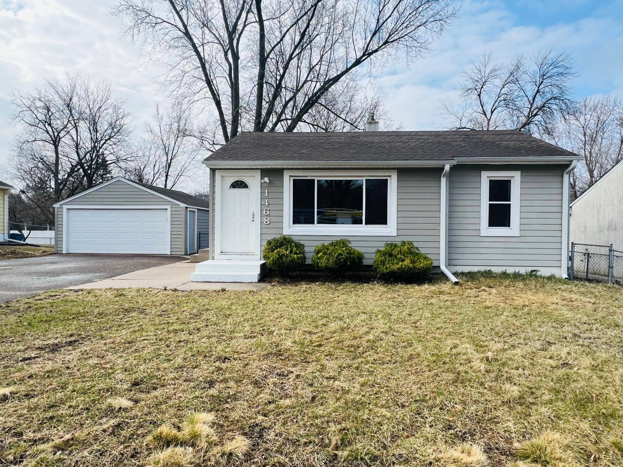 Saint Paul, MN 55109,1468 County Road B E