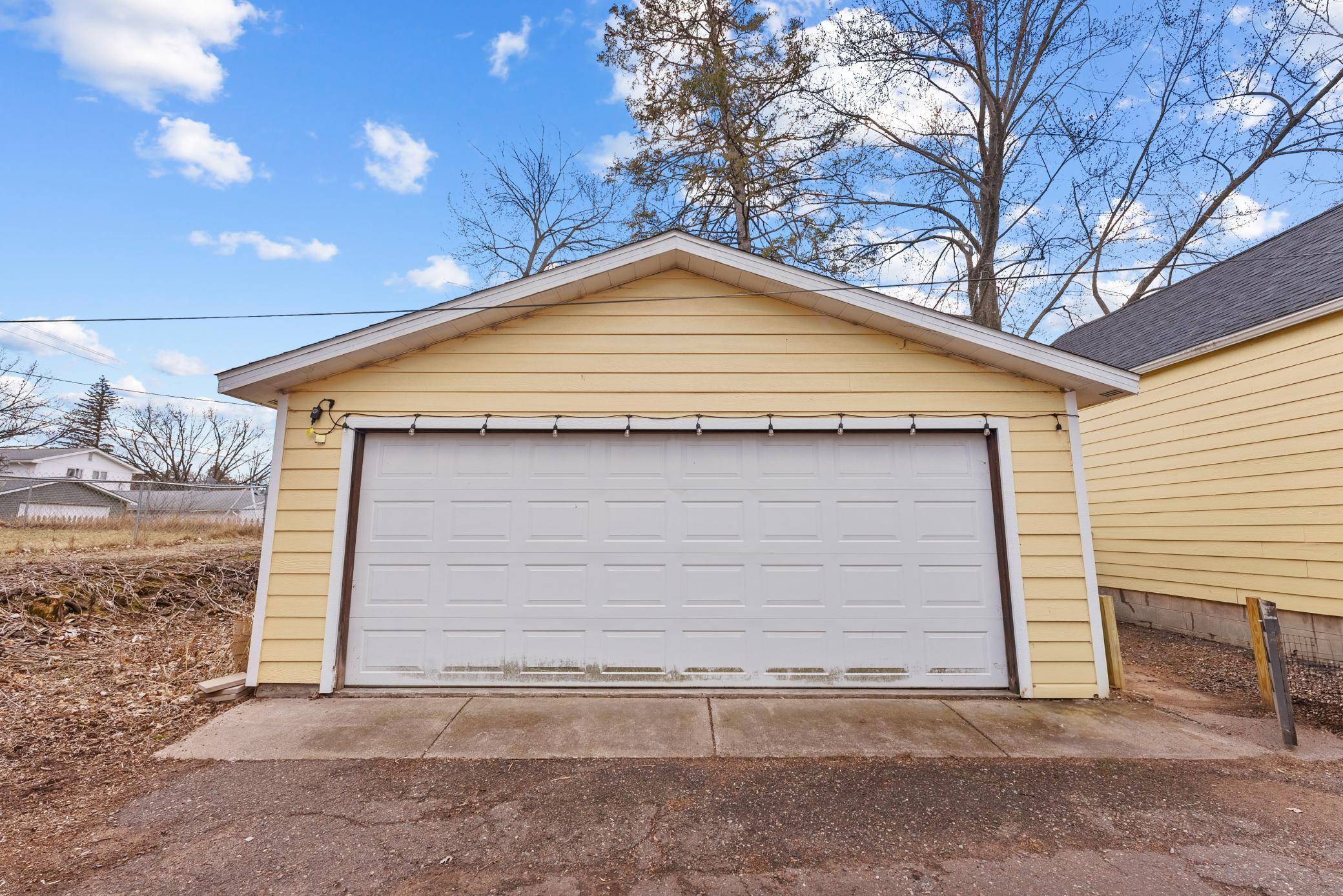 Mora, MN 55051,518 Park ST S