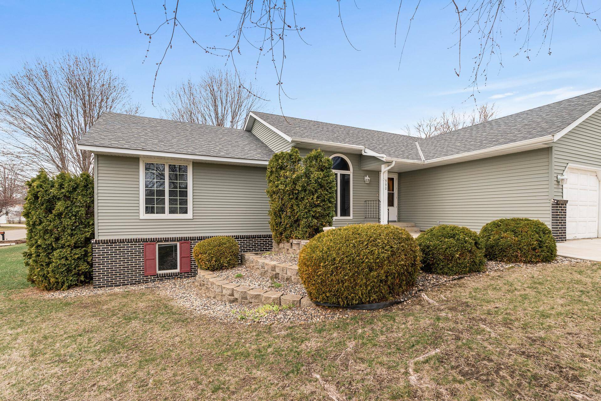 Cokato, MN 55321,990 Klyva RD SE