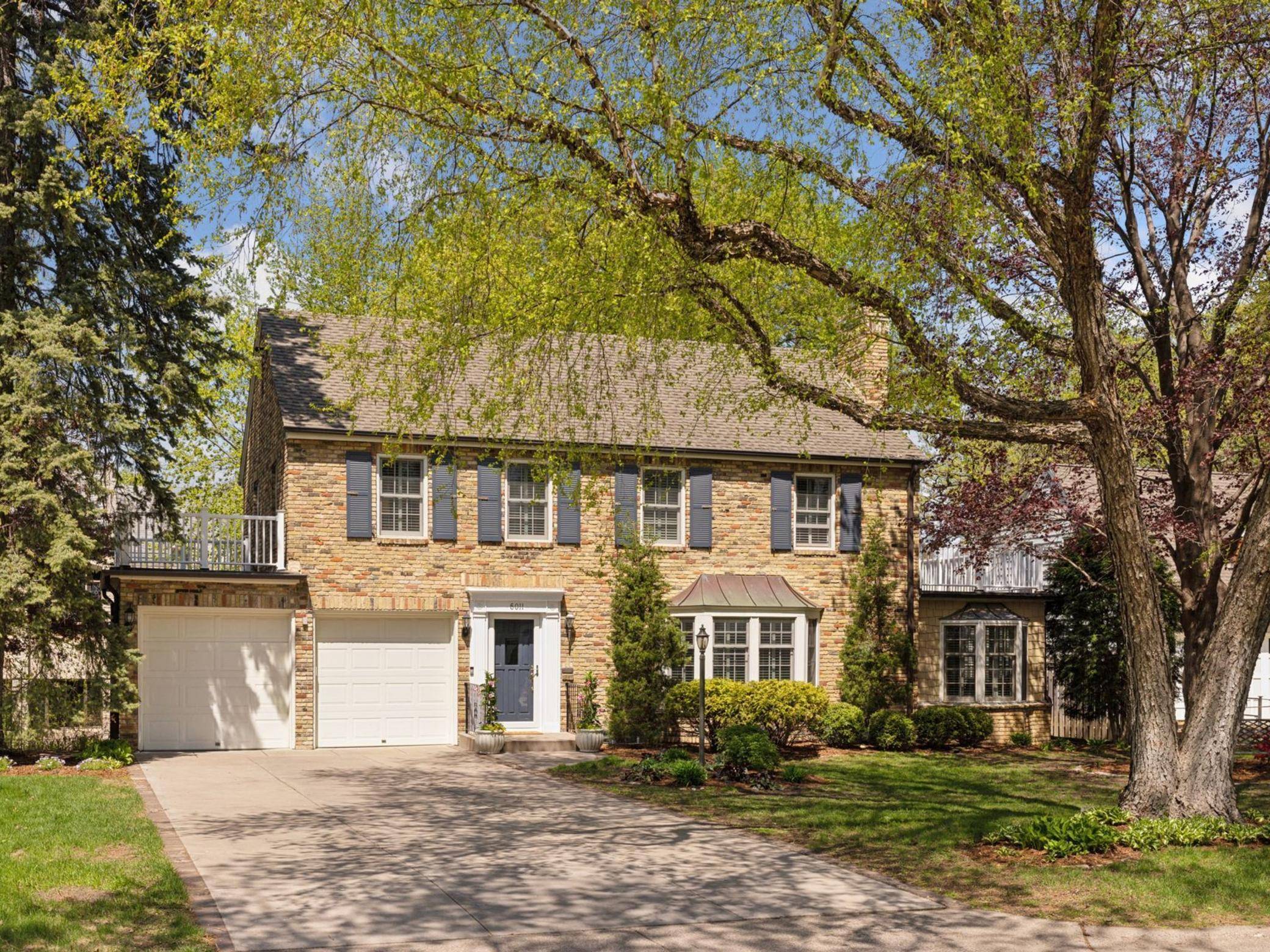 Minneapolis, MN 55424,5011 Wooddale LN