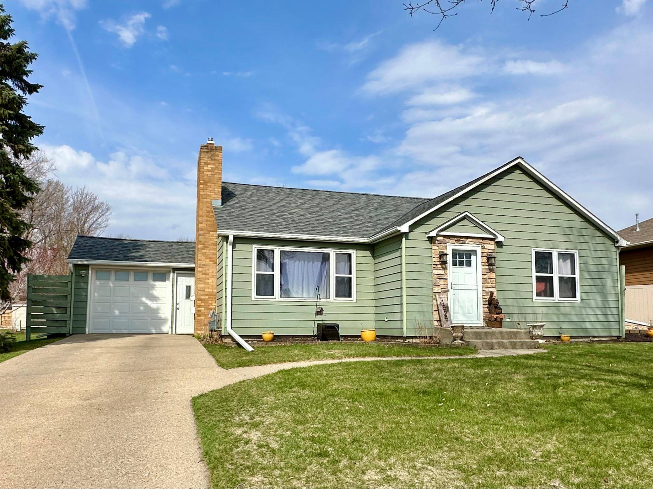 Worthington, MN 56187,1525 Park AVE