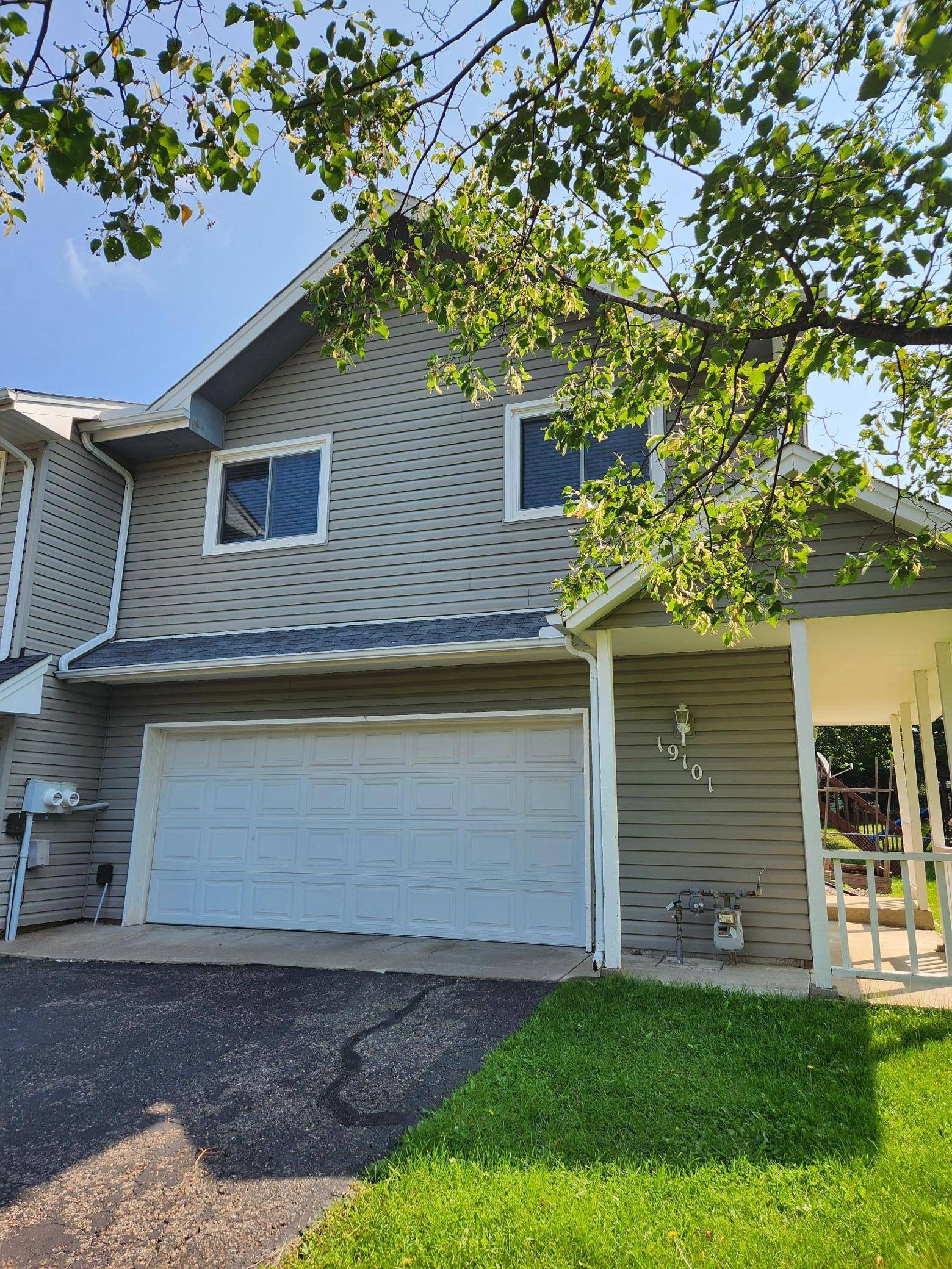 Eden Prairie, MN 55346,19101 Twilight TRL