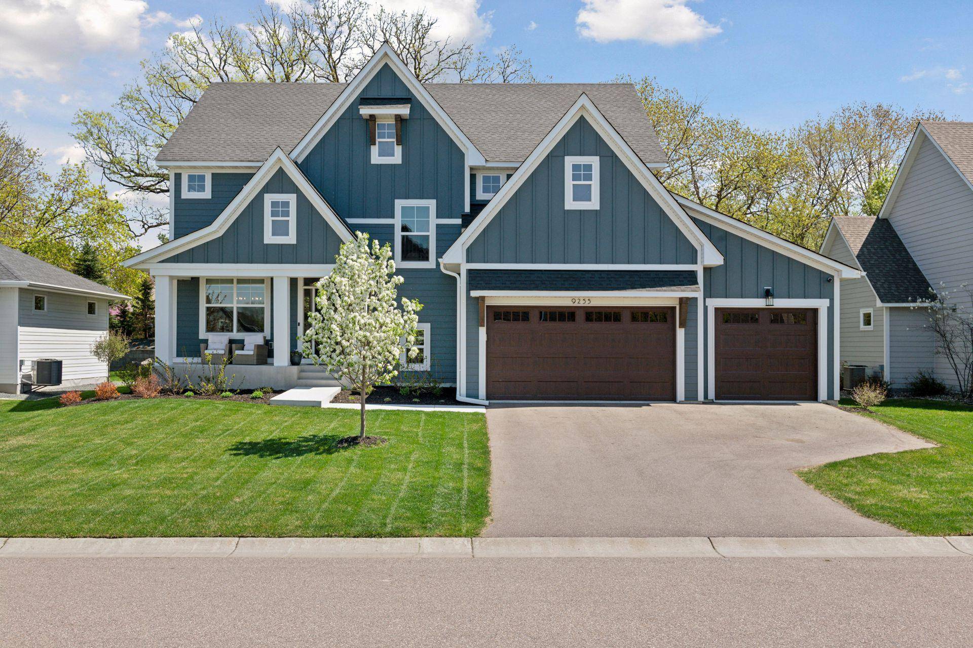 Chanhassen, MN 55317,9255 Eagle Ridge RD