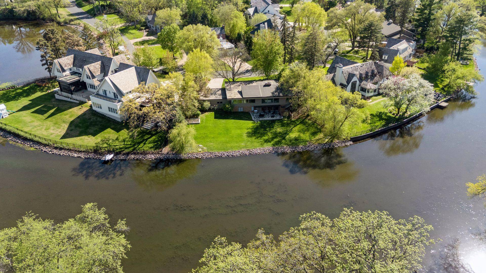 Edina, MN 55424,4801 Sunnyslope RD