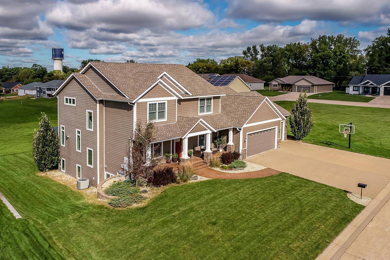 Winona, MN 55987,1392 Crestview DR