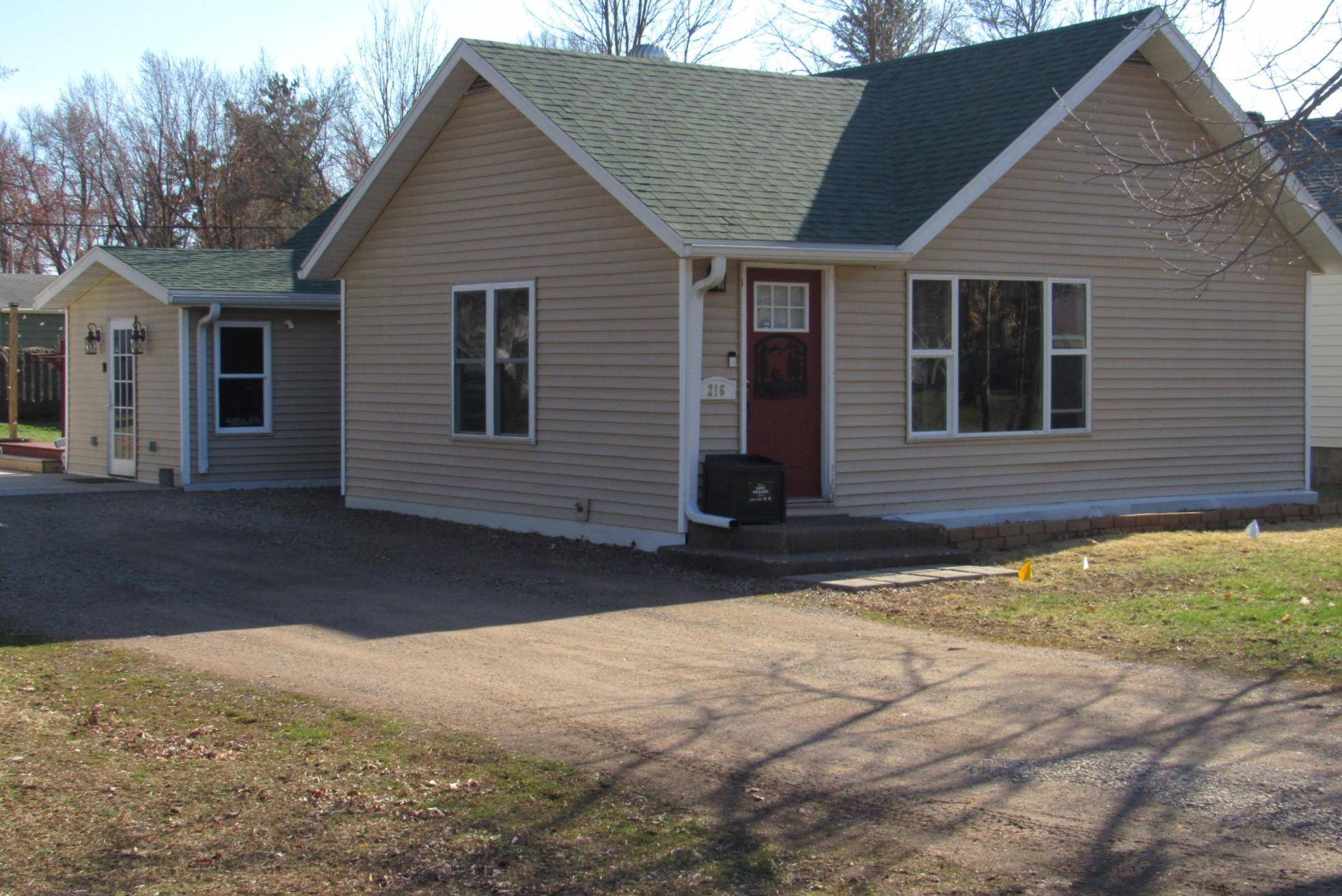 Moose Lake, MN 55767,216 2nd ST