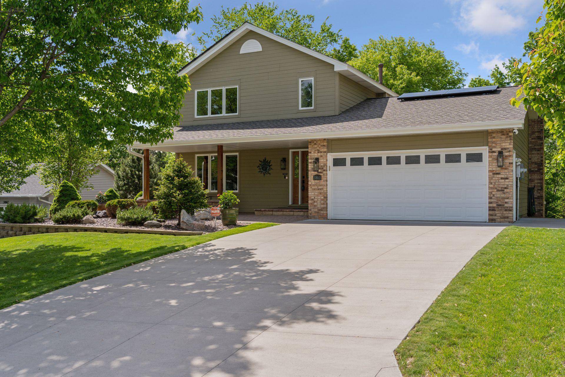 Eagan, MN 55123,3861 Westbury DR