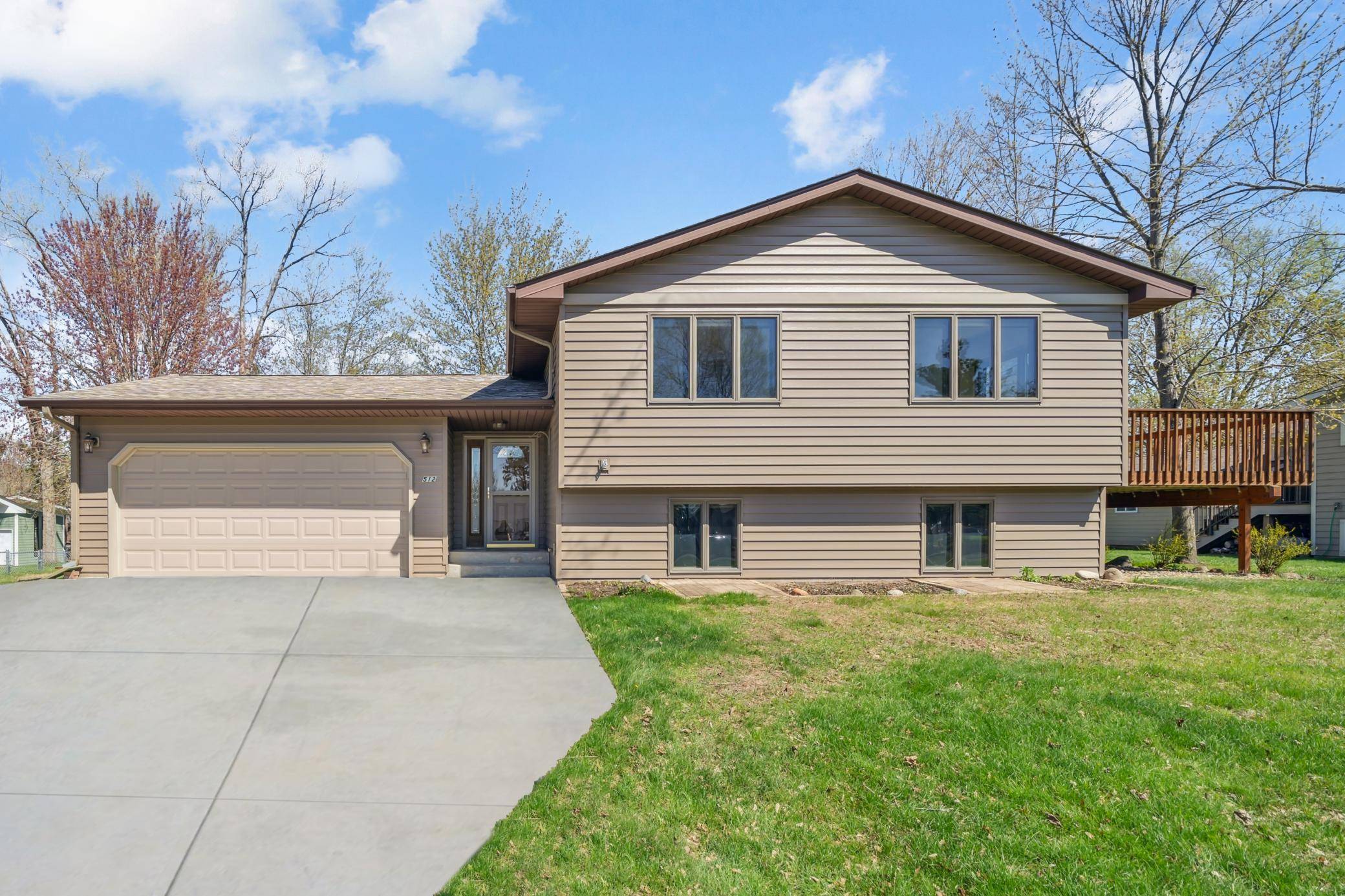 Hudson, WI 54016,512 Prairie DR N