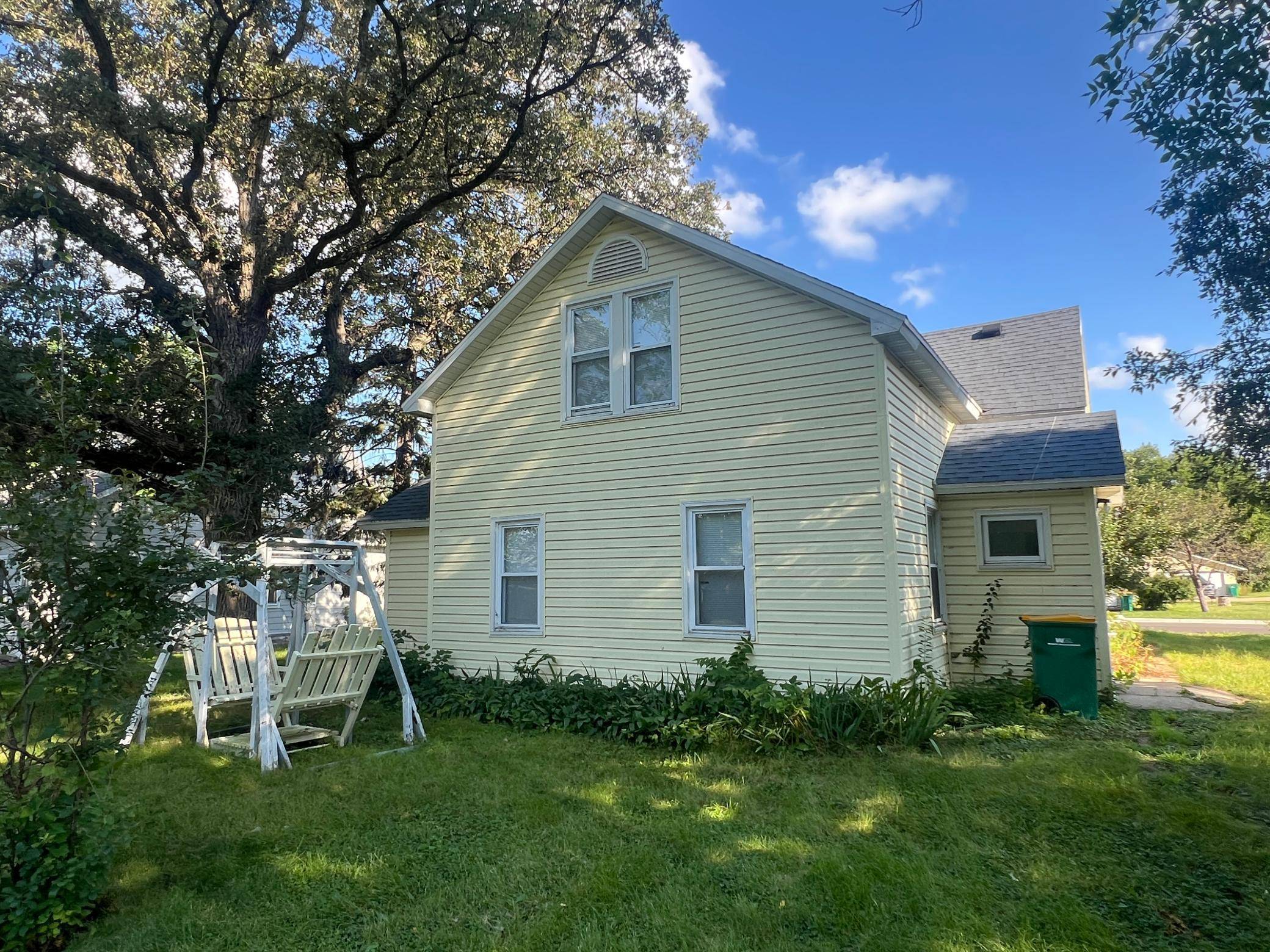 Ortonville, MN 56278,417 Lincoln AVE