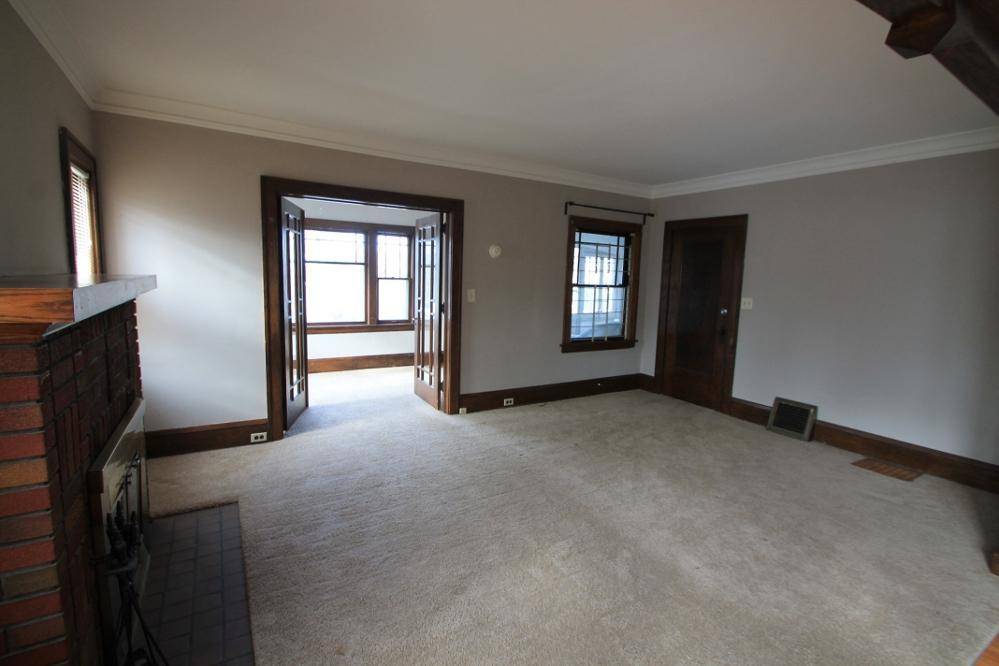 Minneapolis, MN 55407,4049 17th AVE S