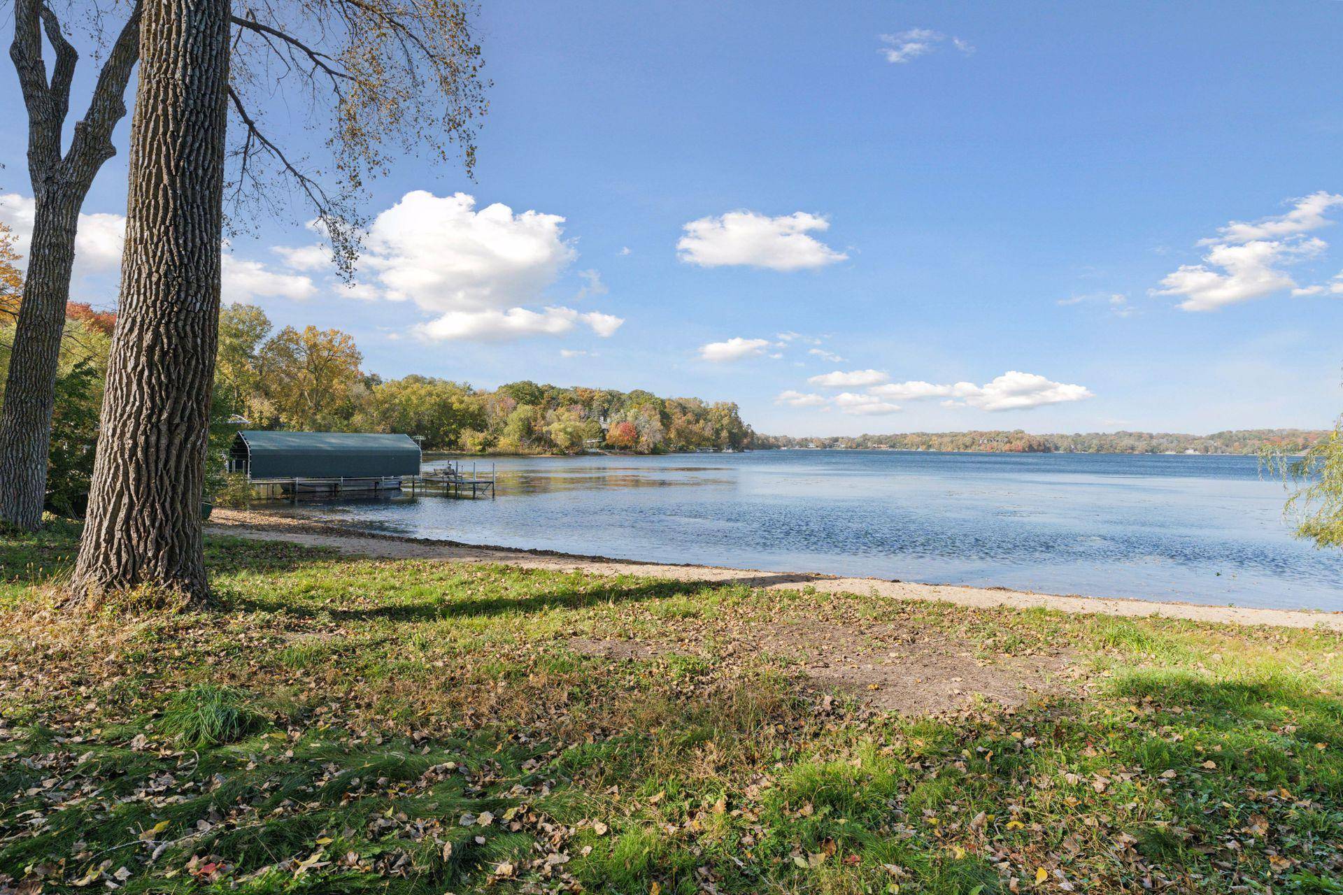 Chanhassen, MN 55317,1020 Pleasant View RD