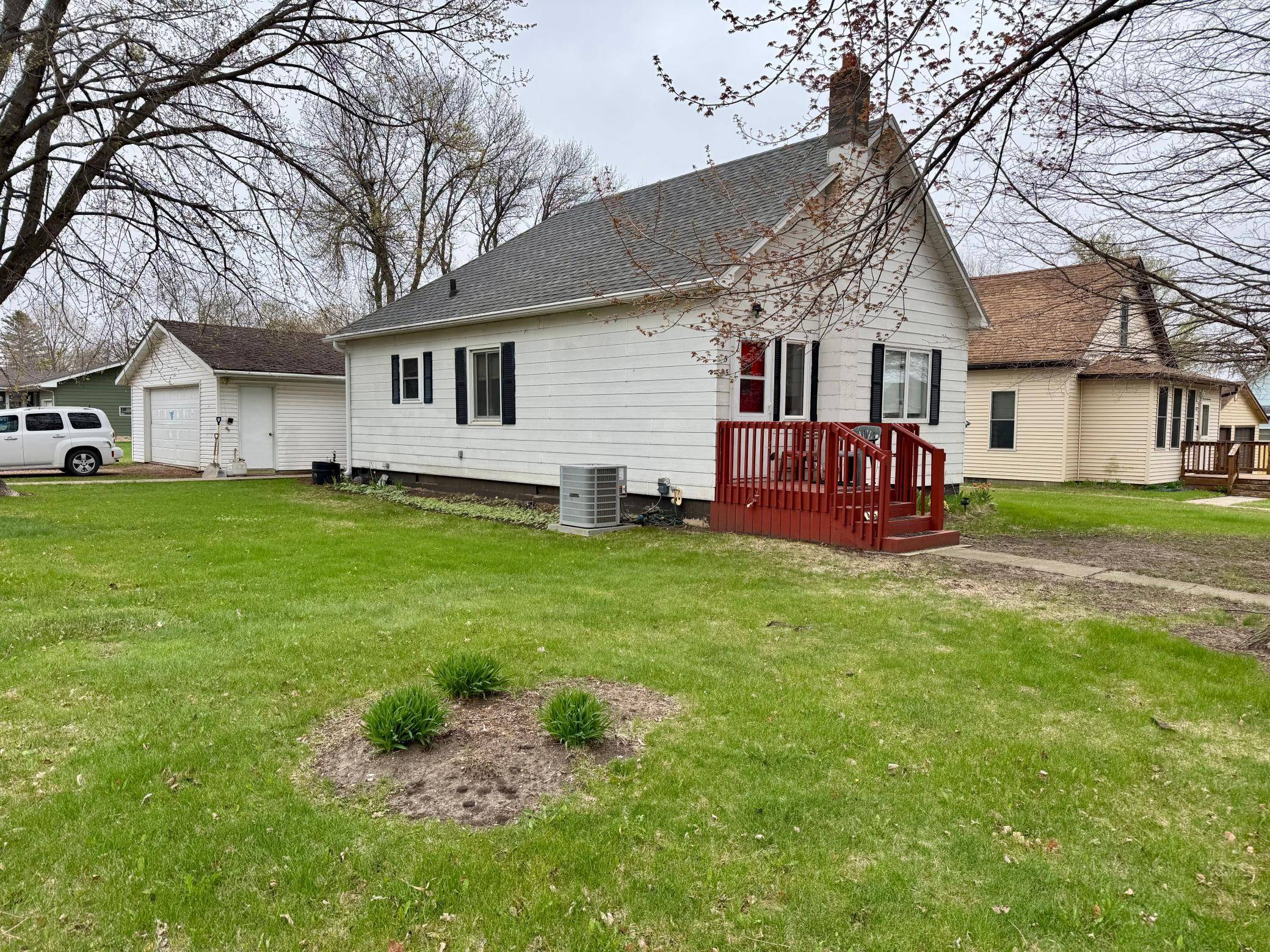Westbrook, MN 56183,455 Birch AVE