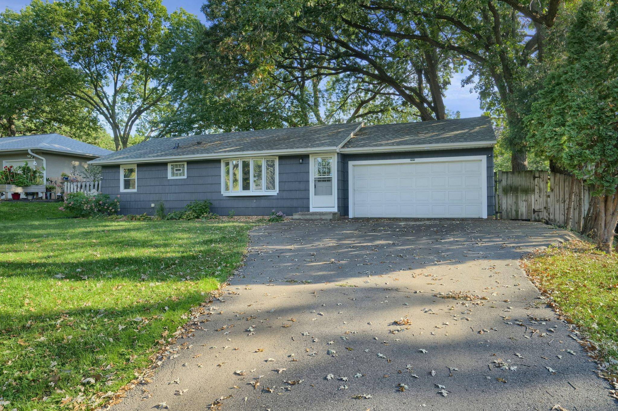 White Bear Lake, MN 55110,2586 Martin WAY