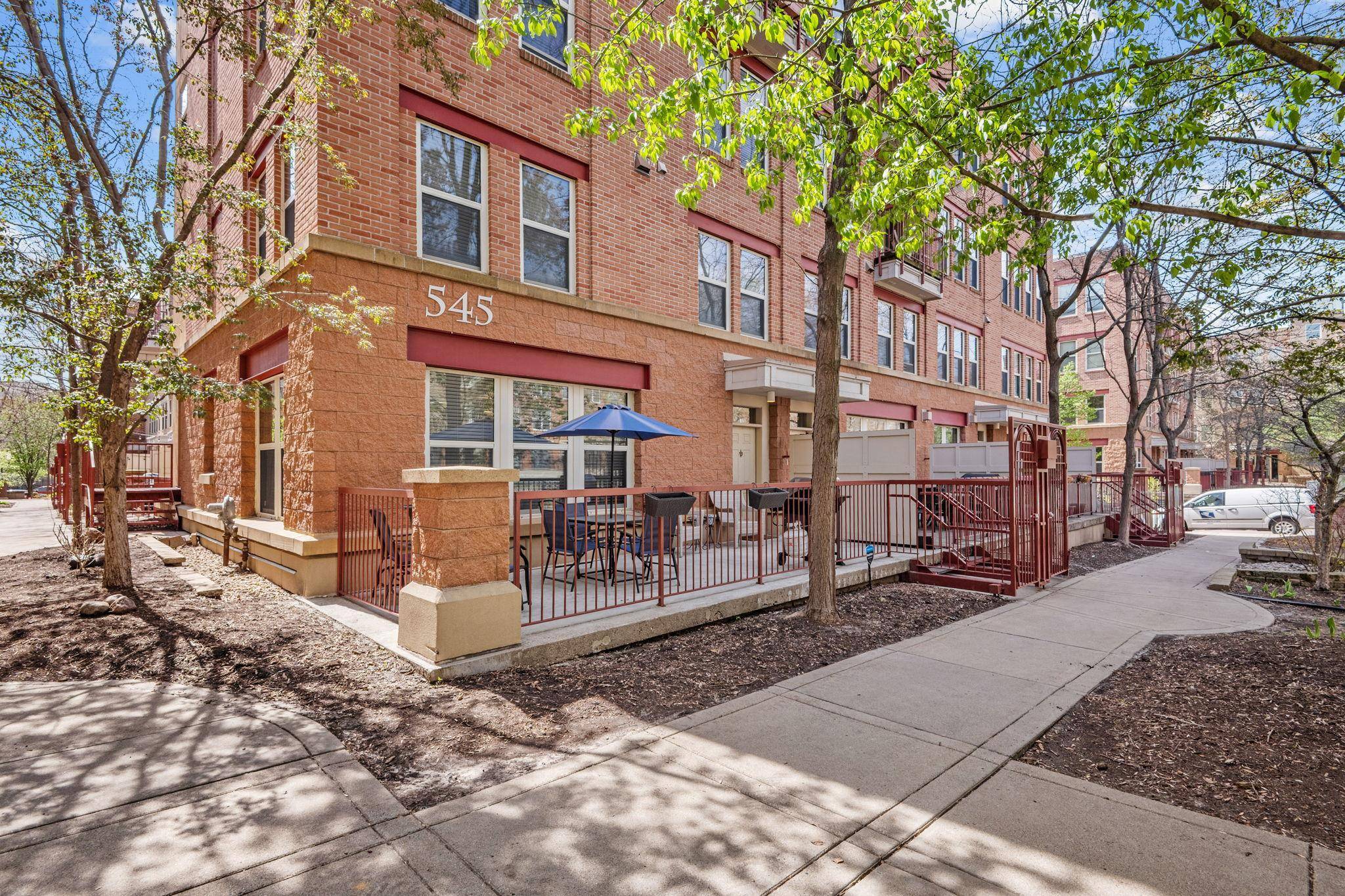Minneapolis, MN 55401,545 1st ST