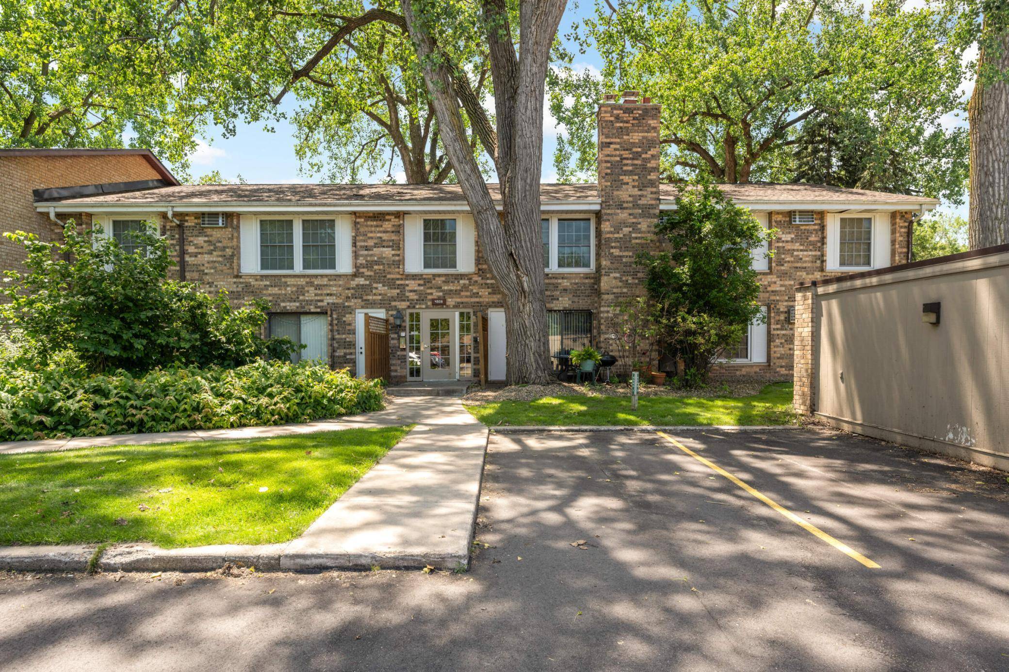 Minneapolis, MN 55416,4508 Cedar Lake RD S