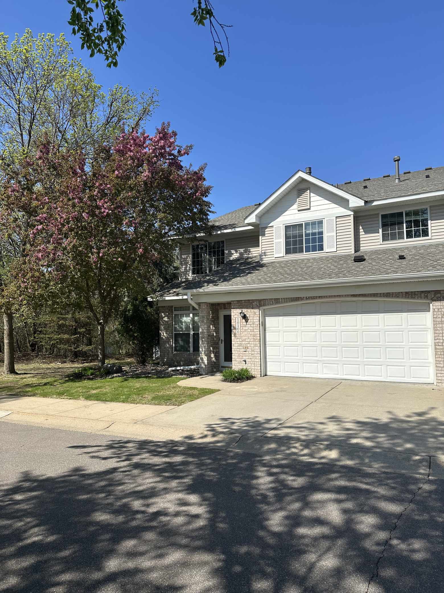 Eden Prairie, MN 55347,10100 Bridgehill TER