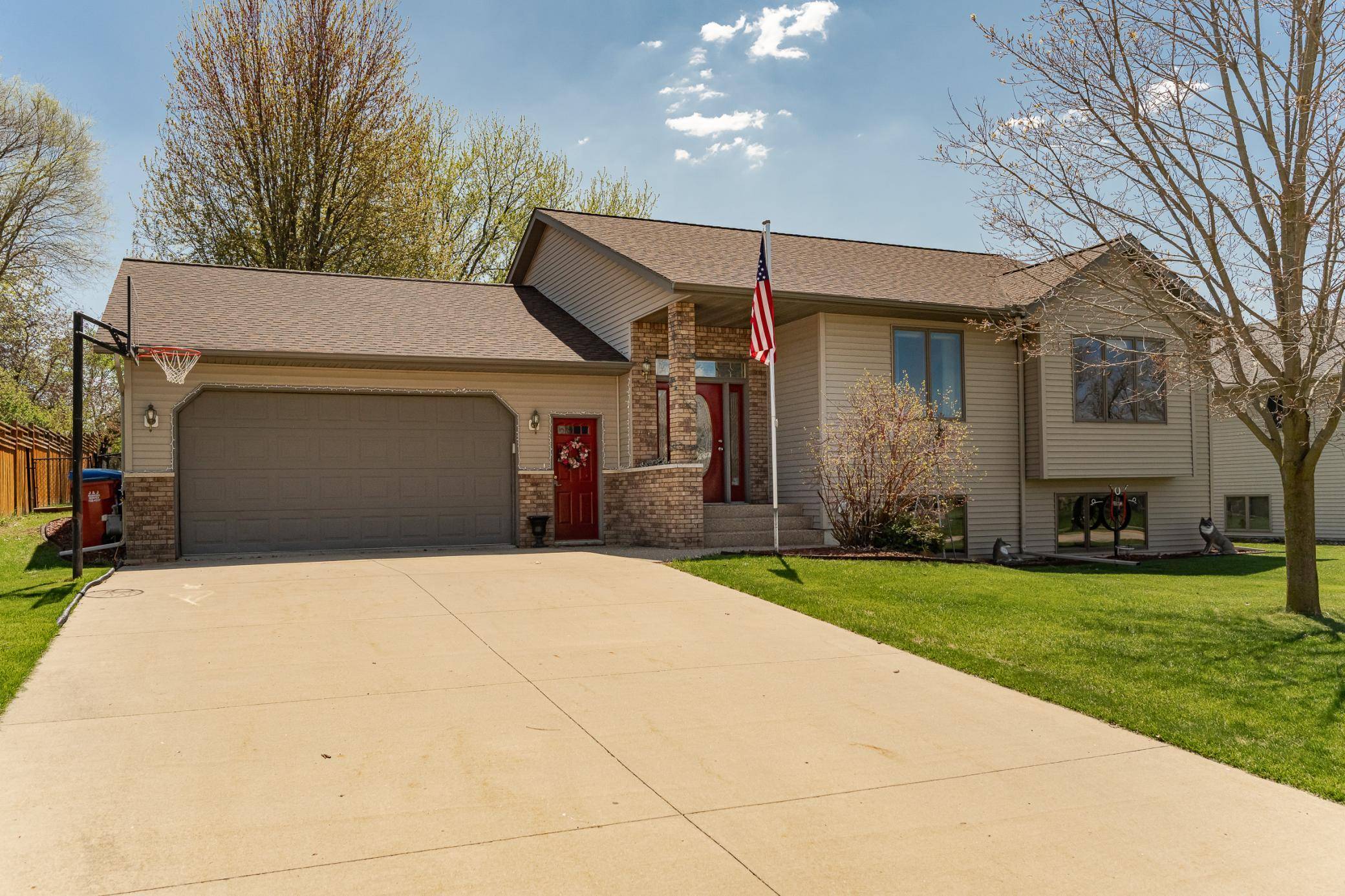 Lewiston, MN 55952,55 Benson Dr