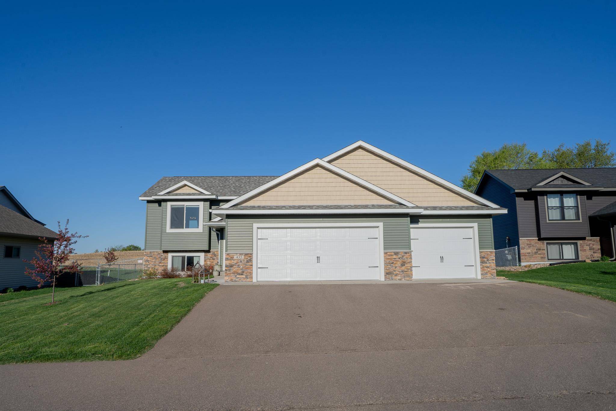 New Richmond, WI 54017,435 Prairie RD