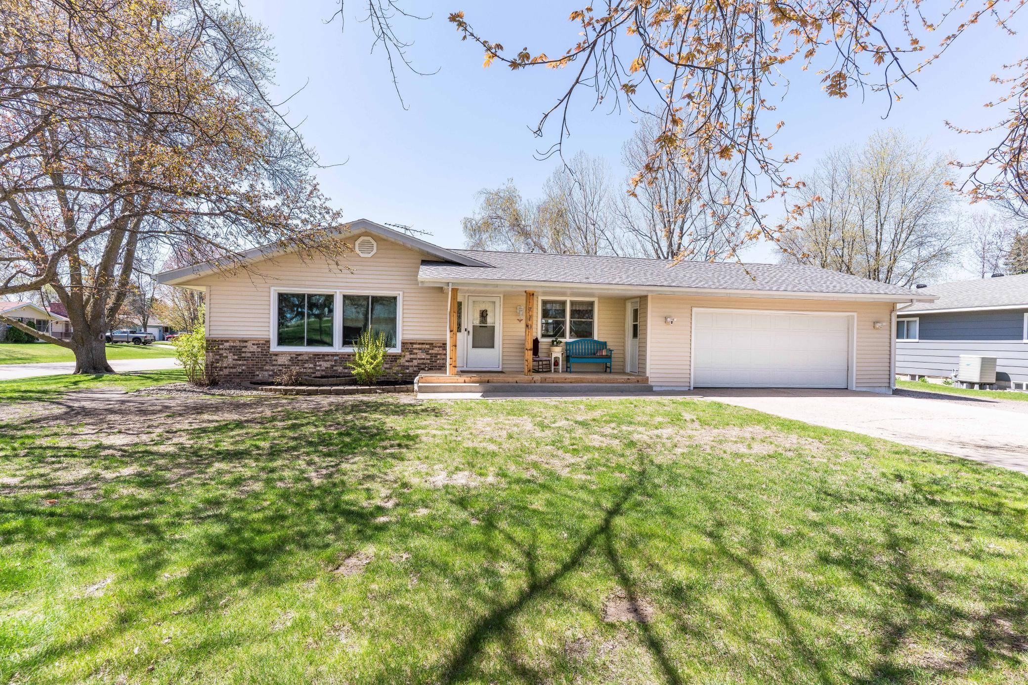 Pelican Rapids, MN 56572,710 5th ST SE