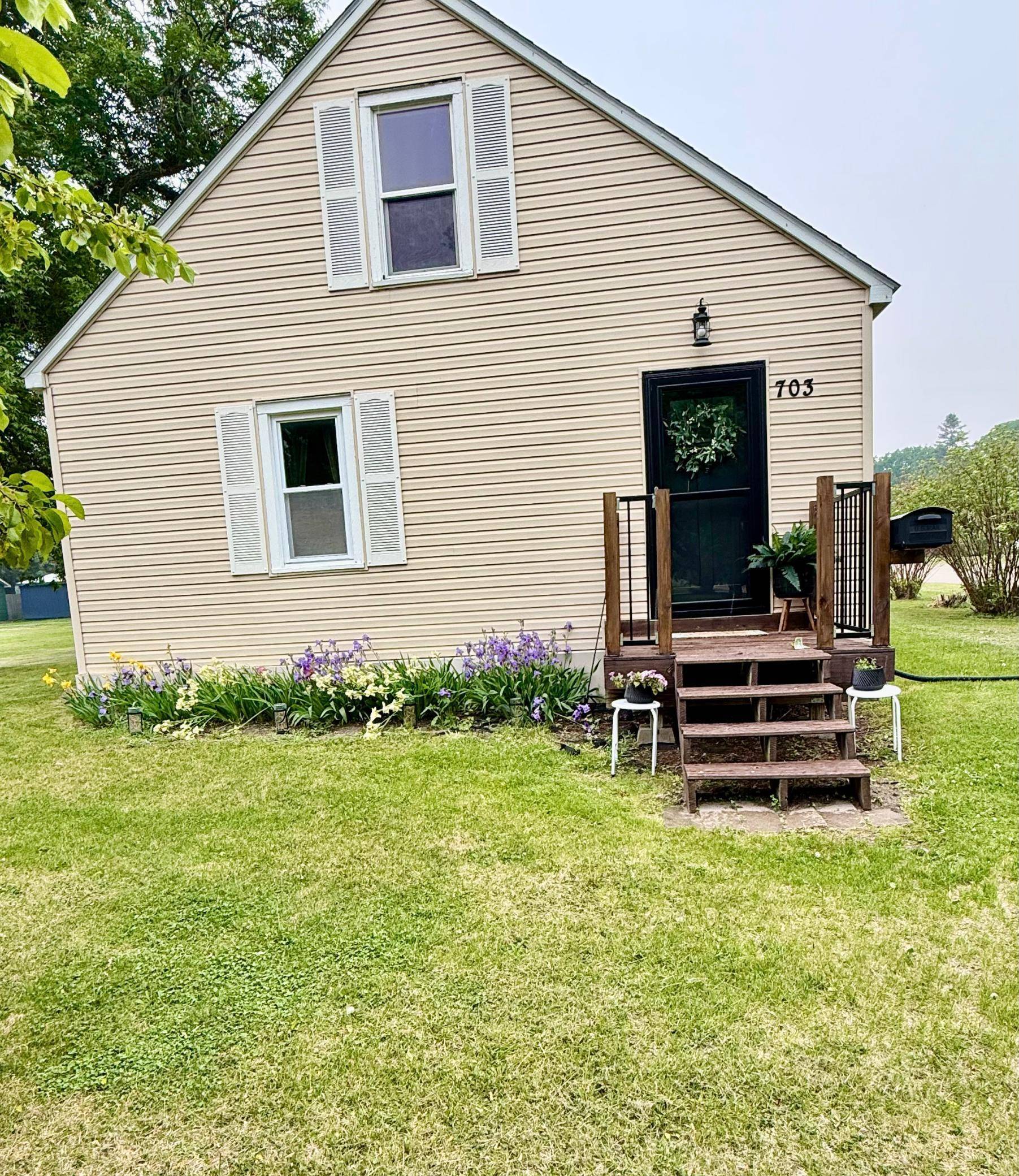 Thief River Falls, MN 56701,703 Markley AVE S