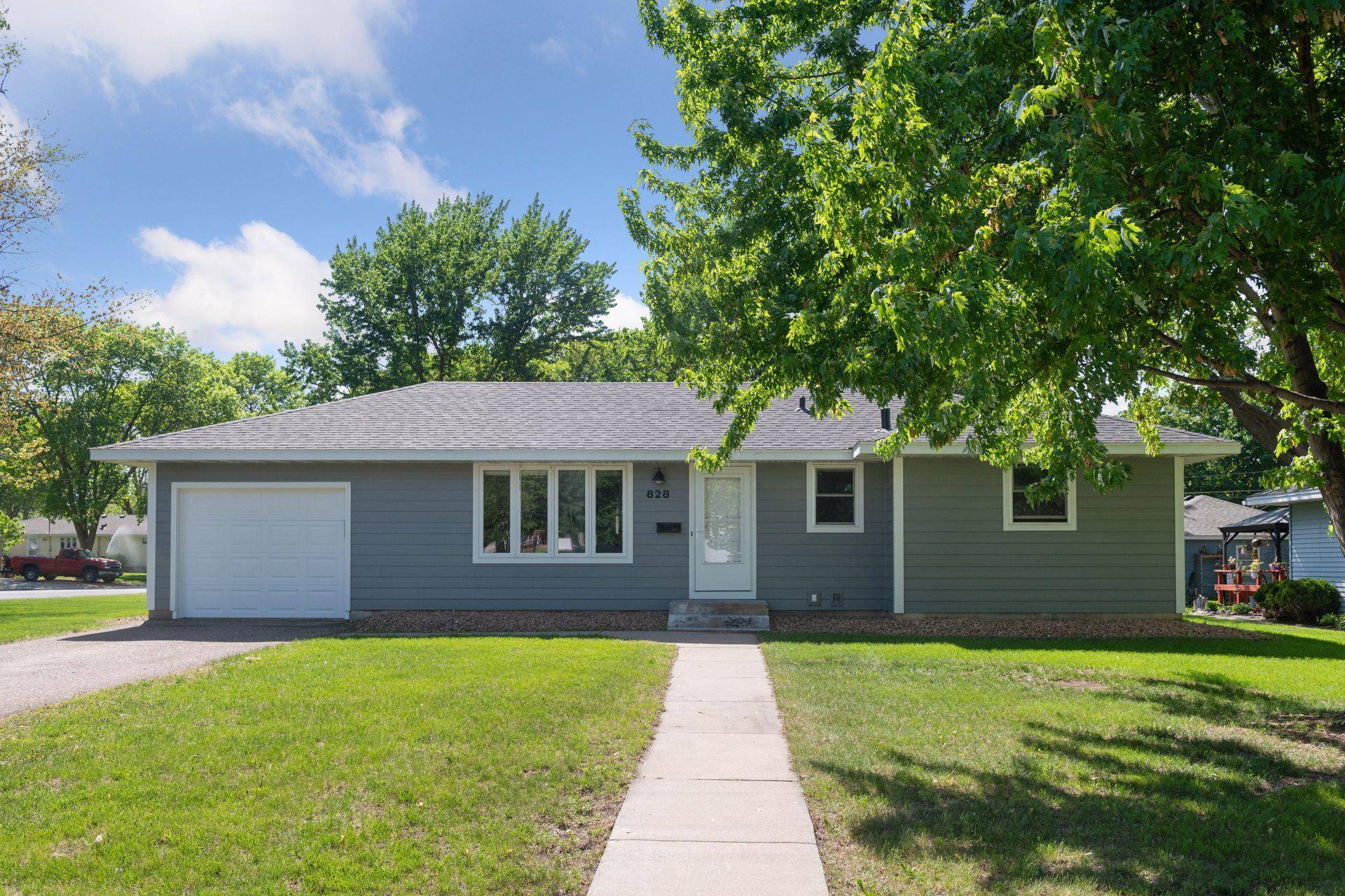Shakopee, MN 55379,828 Atwood ST S