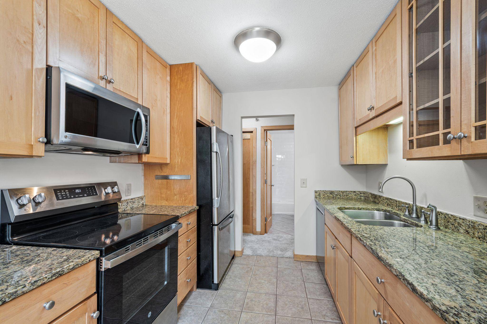 Roseville, MN 55113,1725 Dellwood AVE