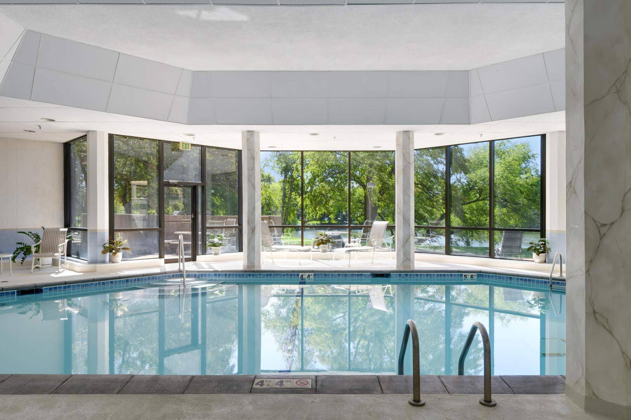 Edina, MN 55435,6566 France AVE S