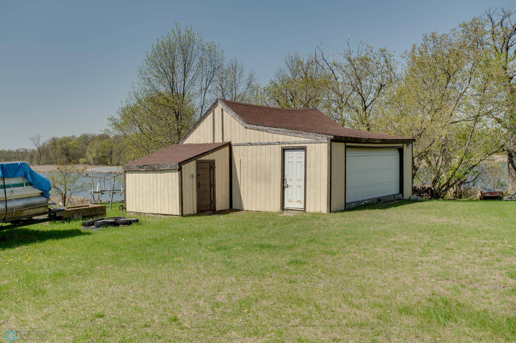 Dent, MN 56528,32400 Starland Shore DR