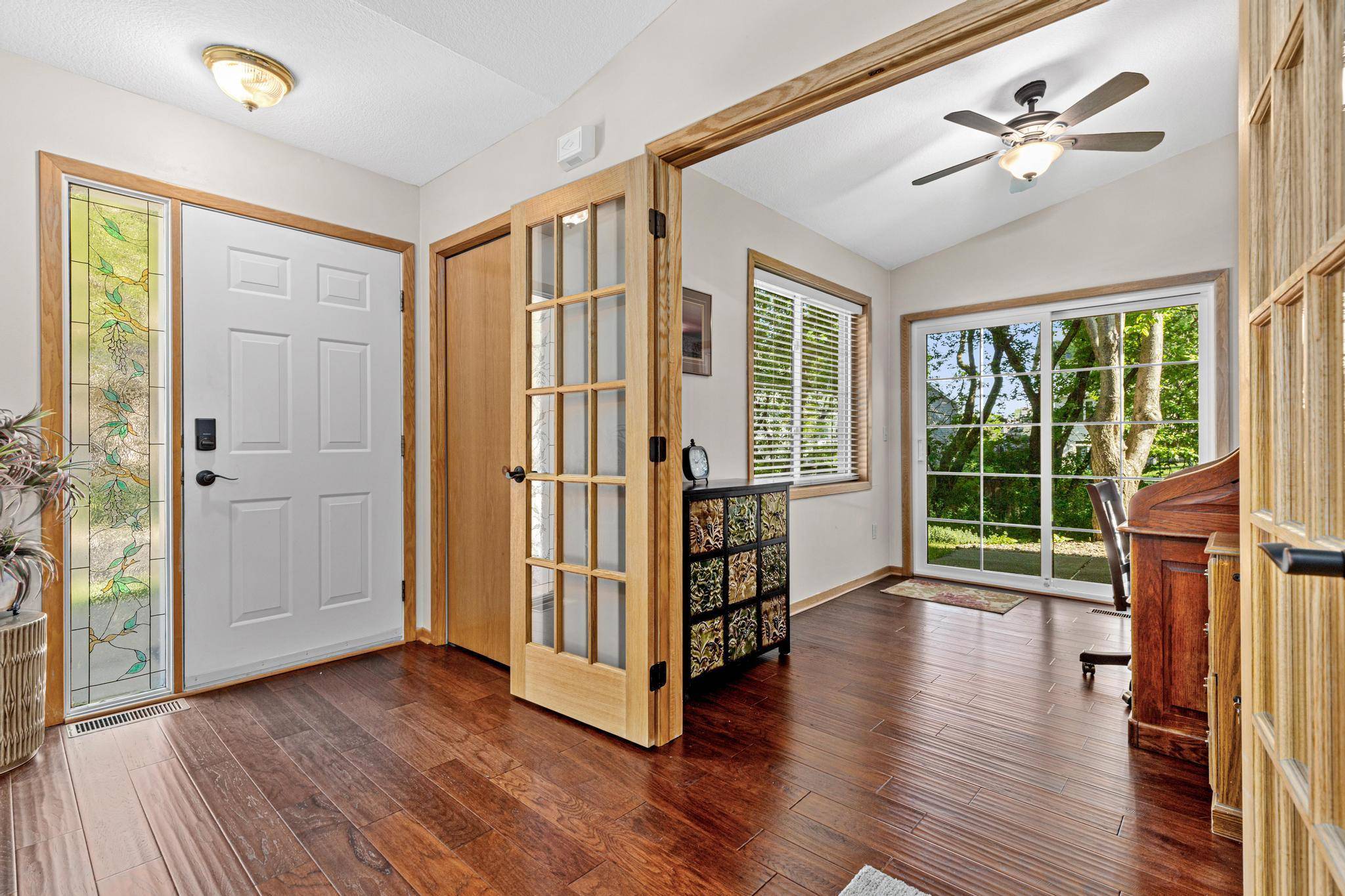 Chanhassen, MN 55317,528 Mission Hills DR