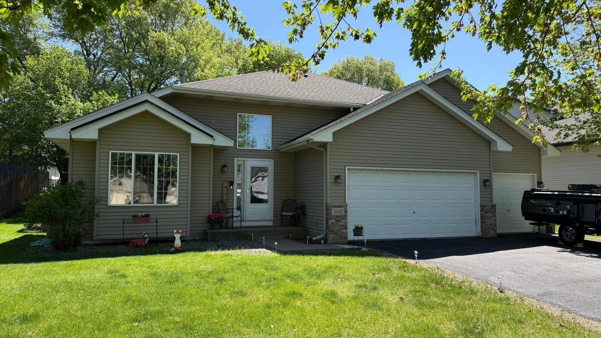 Minneapolis, MN 55448,12427 Raven ST NW