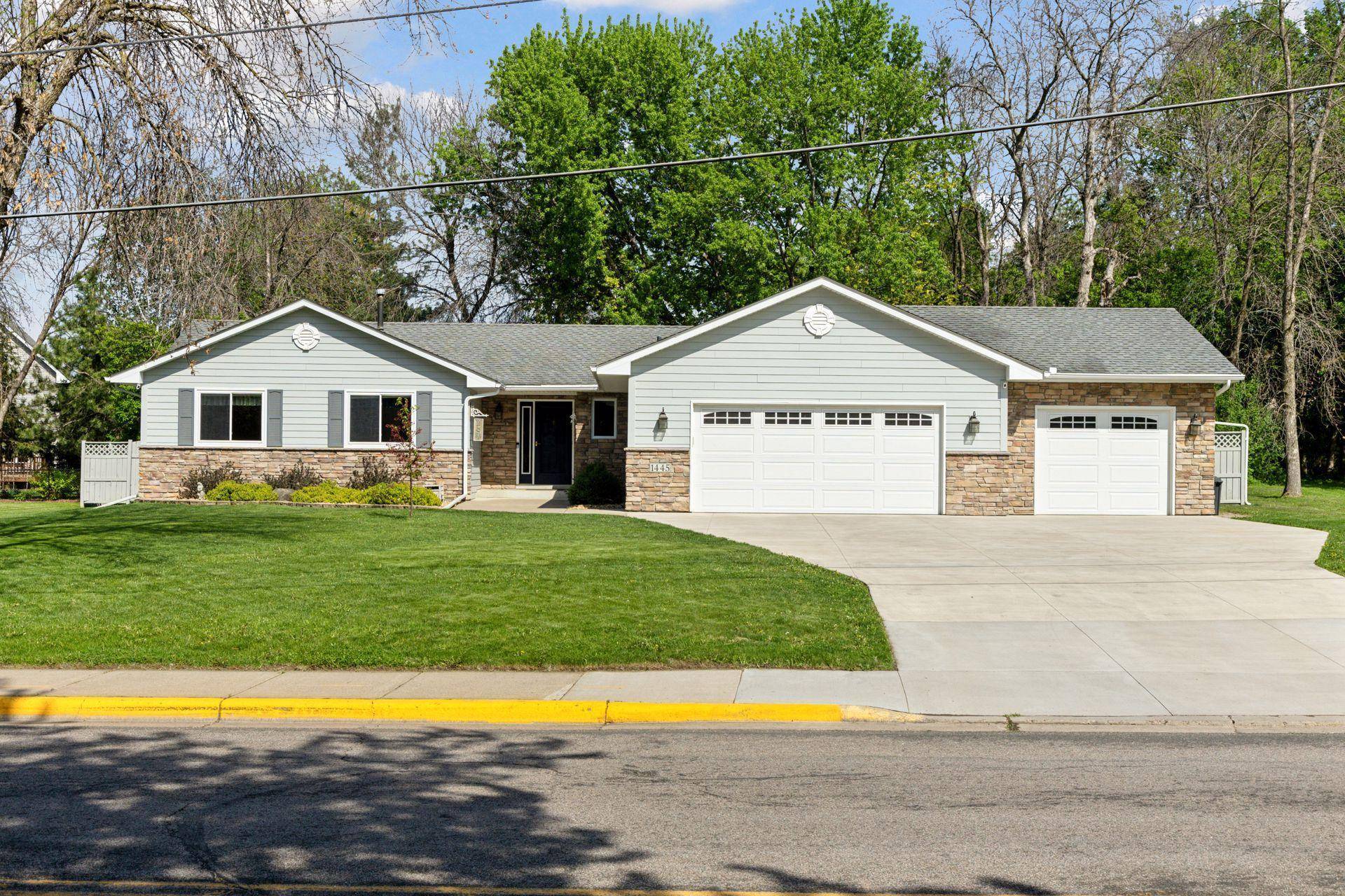 Forest Lake, MN 55025,1445 Bay DR SE
