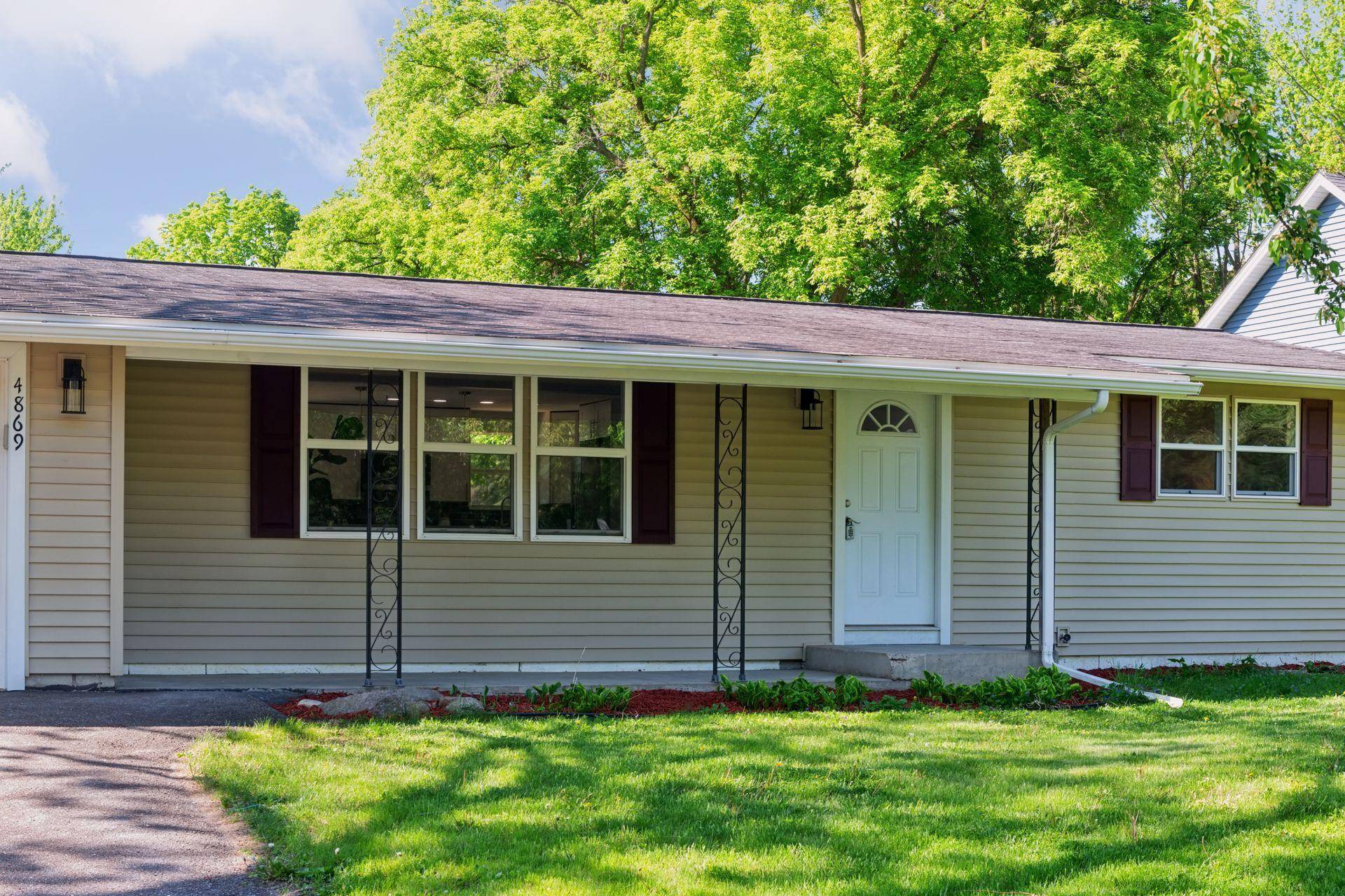 Maple Plain, MN 55359,4869 Independence ST