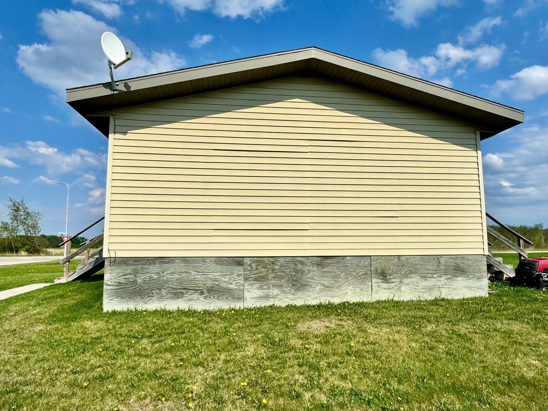 Warroad, MN 56763,608 Garfield ST SE