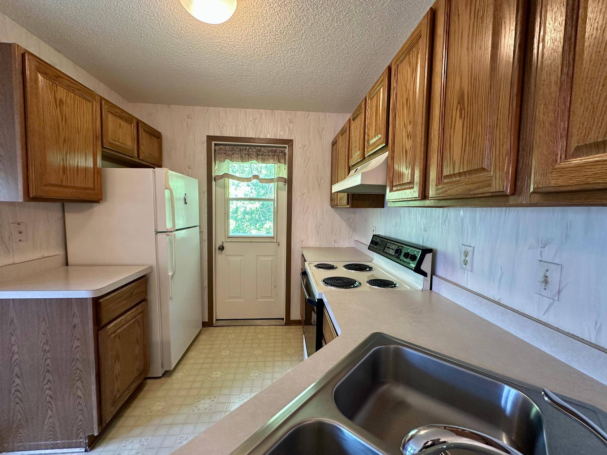 Brooklyn Park, MN 55444,2687 Brookdale LN