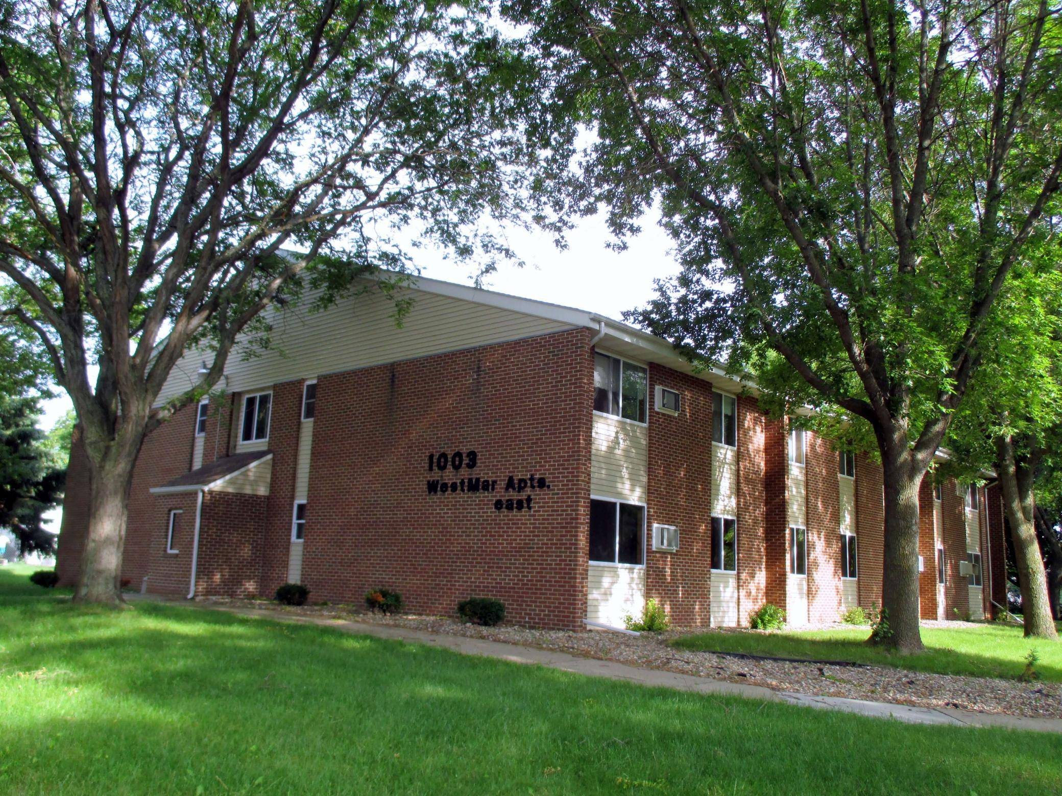 Marshall, MN 56258,1003 Pearl AVE