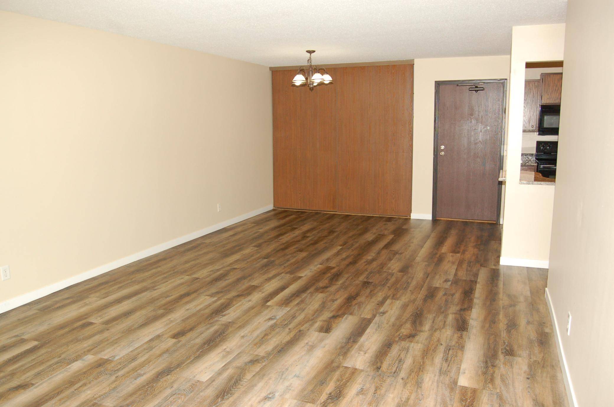Saint Paul, MN 55122,1903 Silver Bell RD