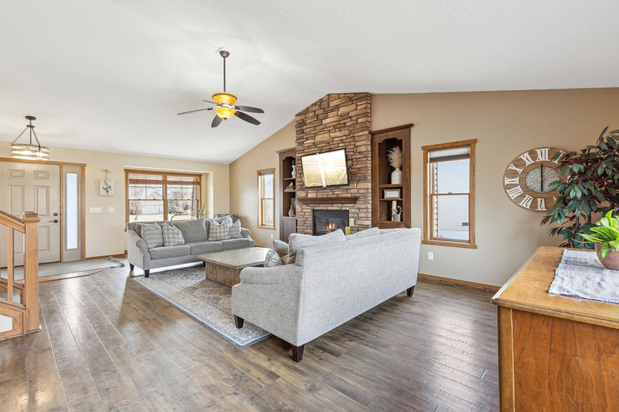 Albertville, MN 55301,10582 49th ST NE