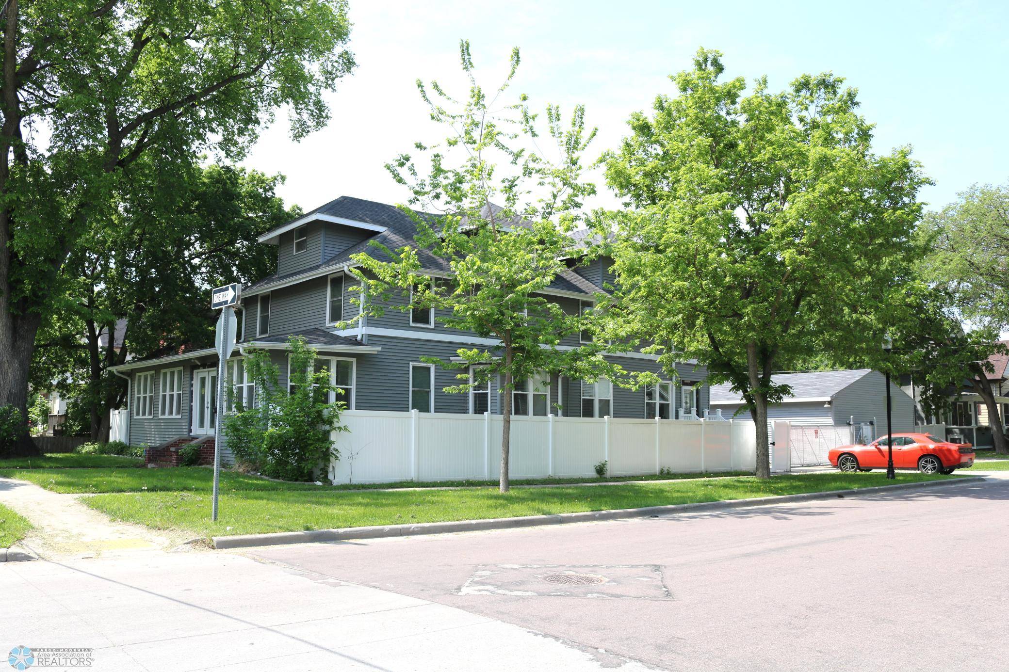 Fargo, ND 58103,901 10th ST S