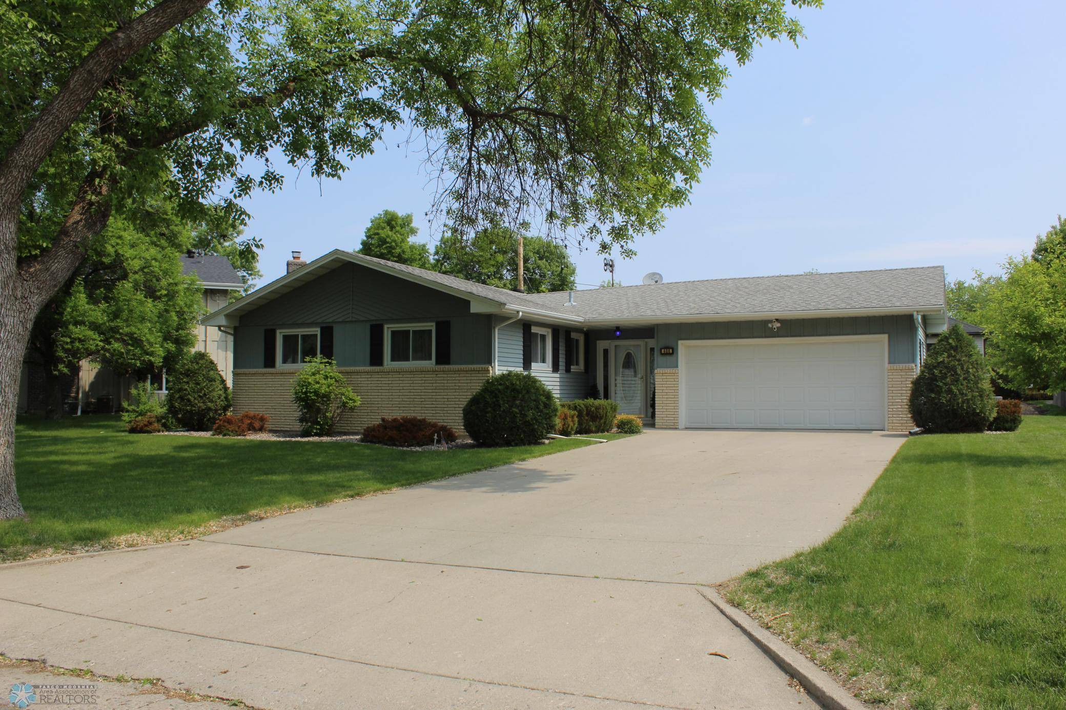 Moorhead, MN 56560,406 Horn AVE