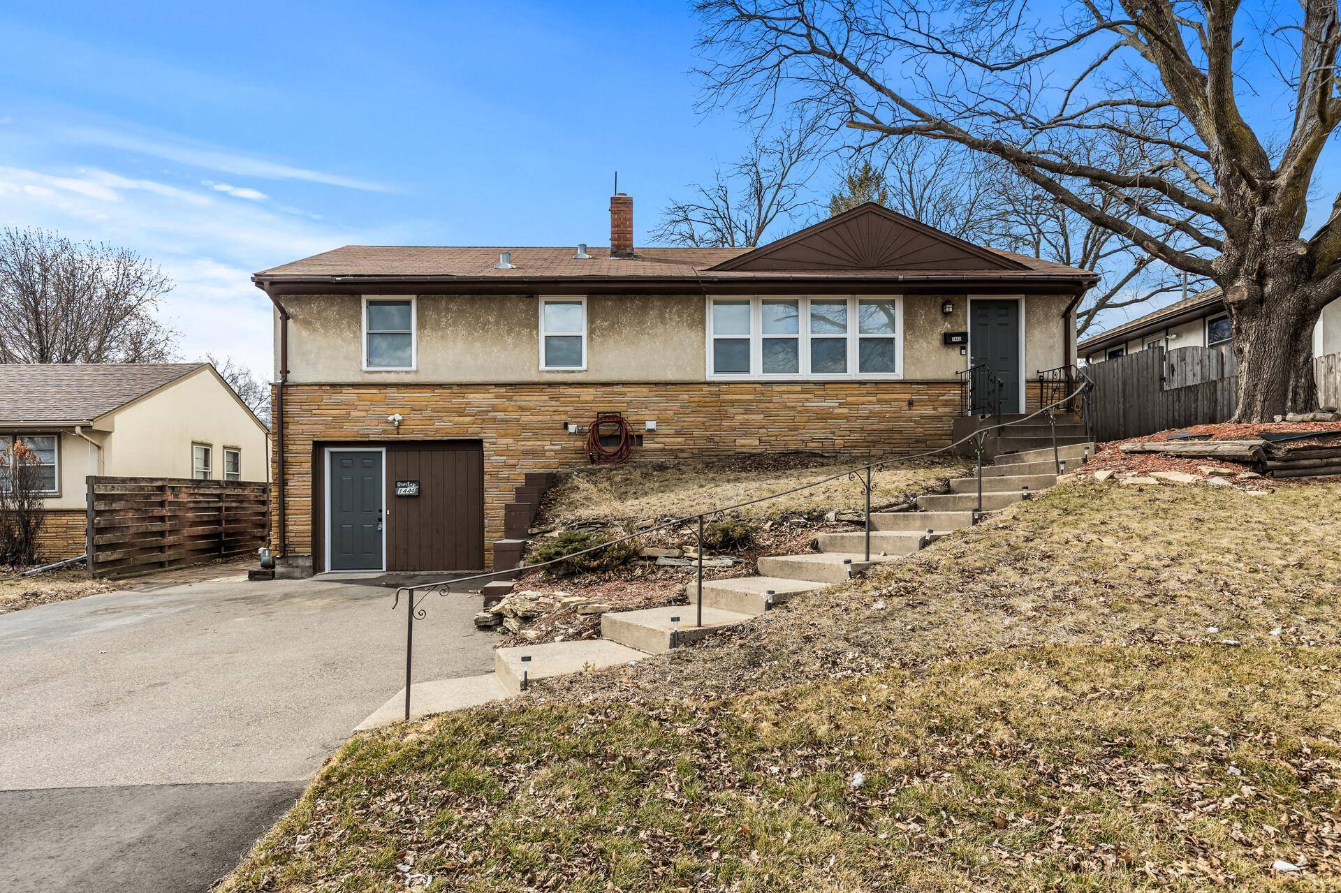 South Saint Paul, MN 55075,1442 7th AVE S