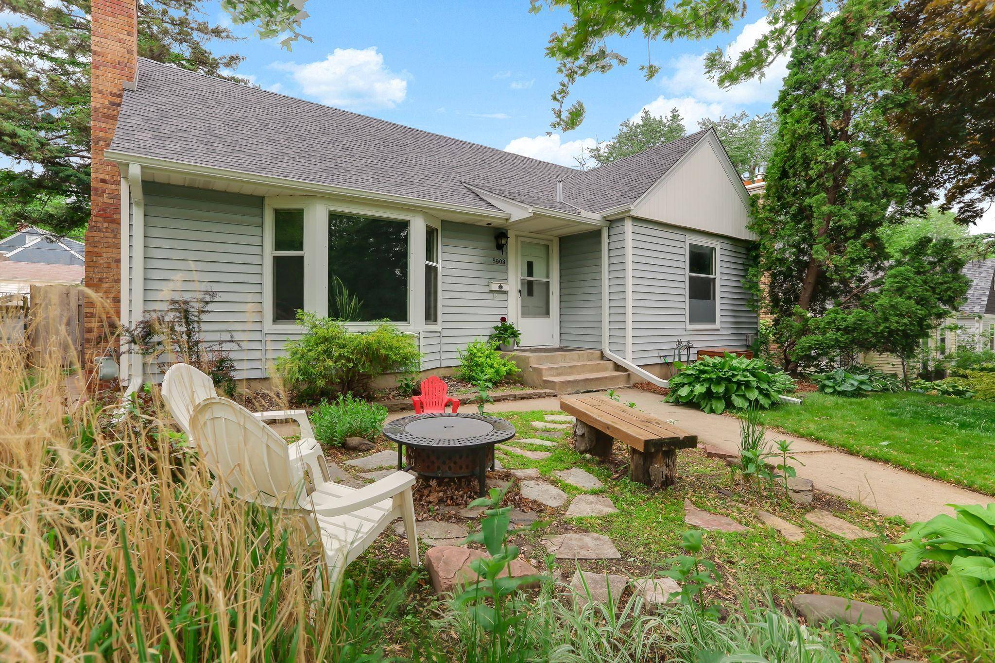 Minneapolis, MN 55417,5908 12th AVE S